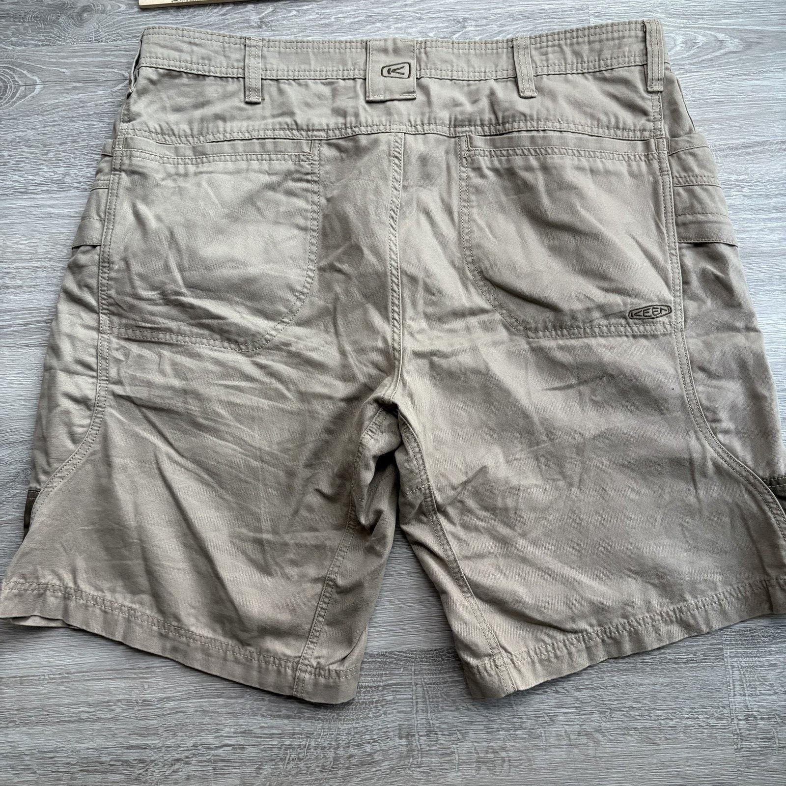 KEEN KEEN Men's Hiking Shorts 40 Khaki Utility Pockets Outdoor Size US 40 / EU 56 - 6 Thumbnail