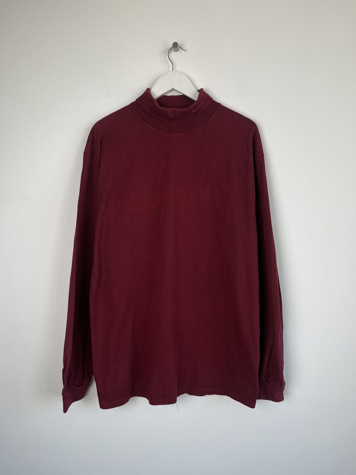 Nike Vintage Burgundy Nike Turtleneck Made in USA Longsleeve Size US L / EU 52-54 / 3 - 1 Thumbnail