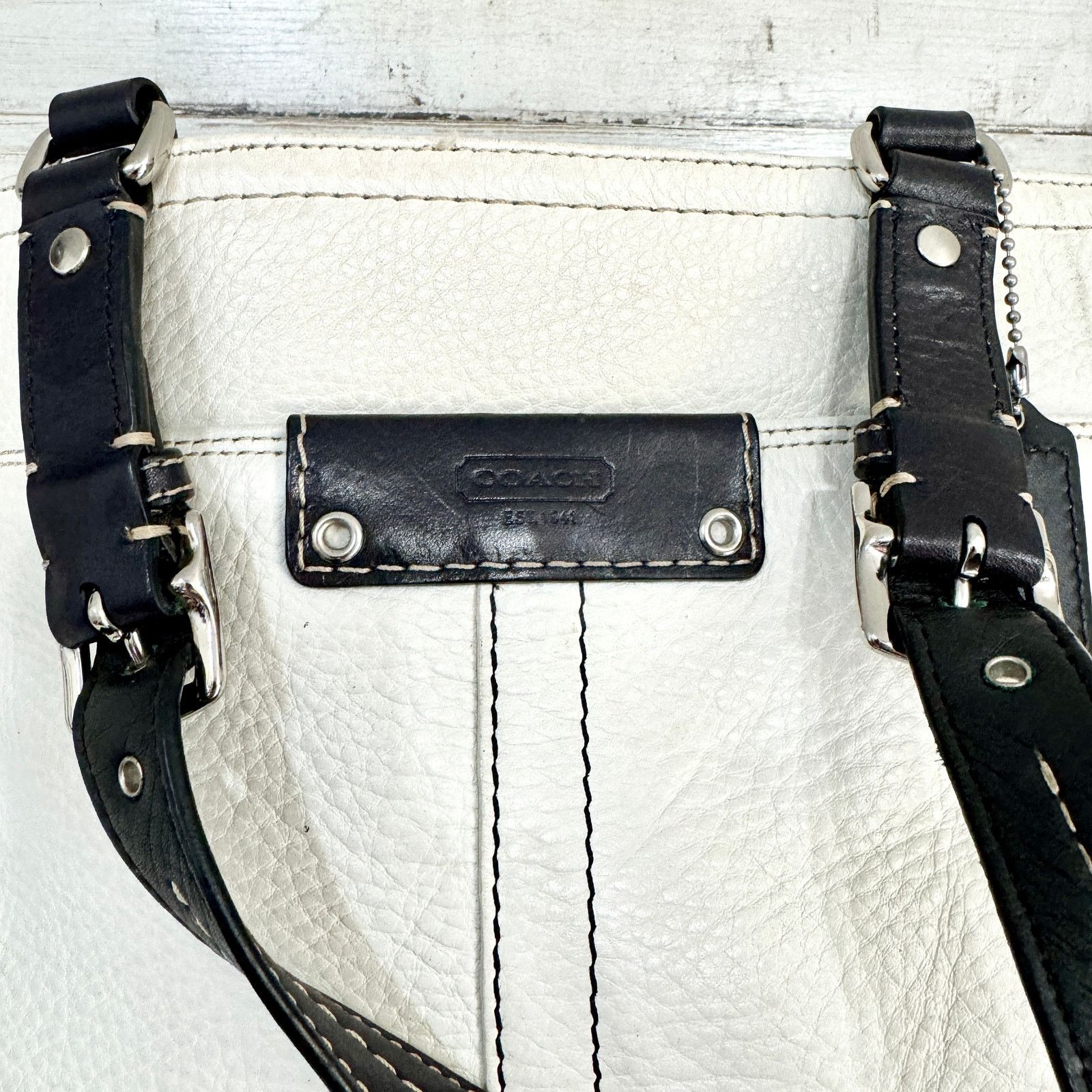 Coach Coach Hamilton White Pebble Leather Black Handle Bucket Tote Size ONE SIZE - 2 Thumbnail