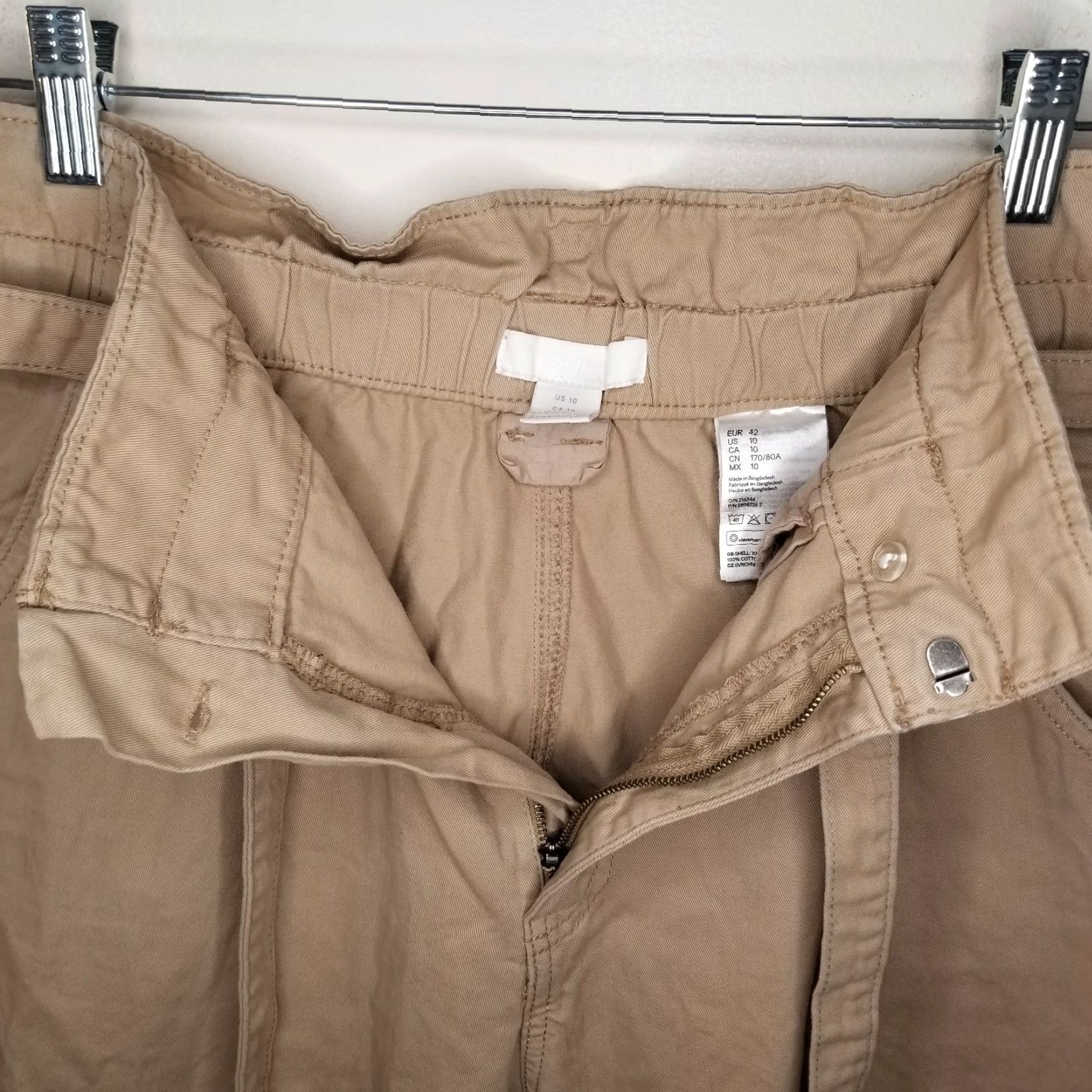 H&M VINTAGE? No. H&M Beige Pants Waist-Tie Straight Women's Size 10, 31" W 23" Inseam, Bloomer Style Size 32" / US 10 / IT 46 - 3 Thumbnail