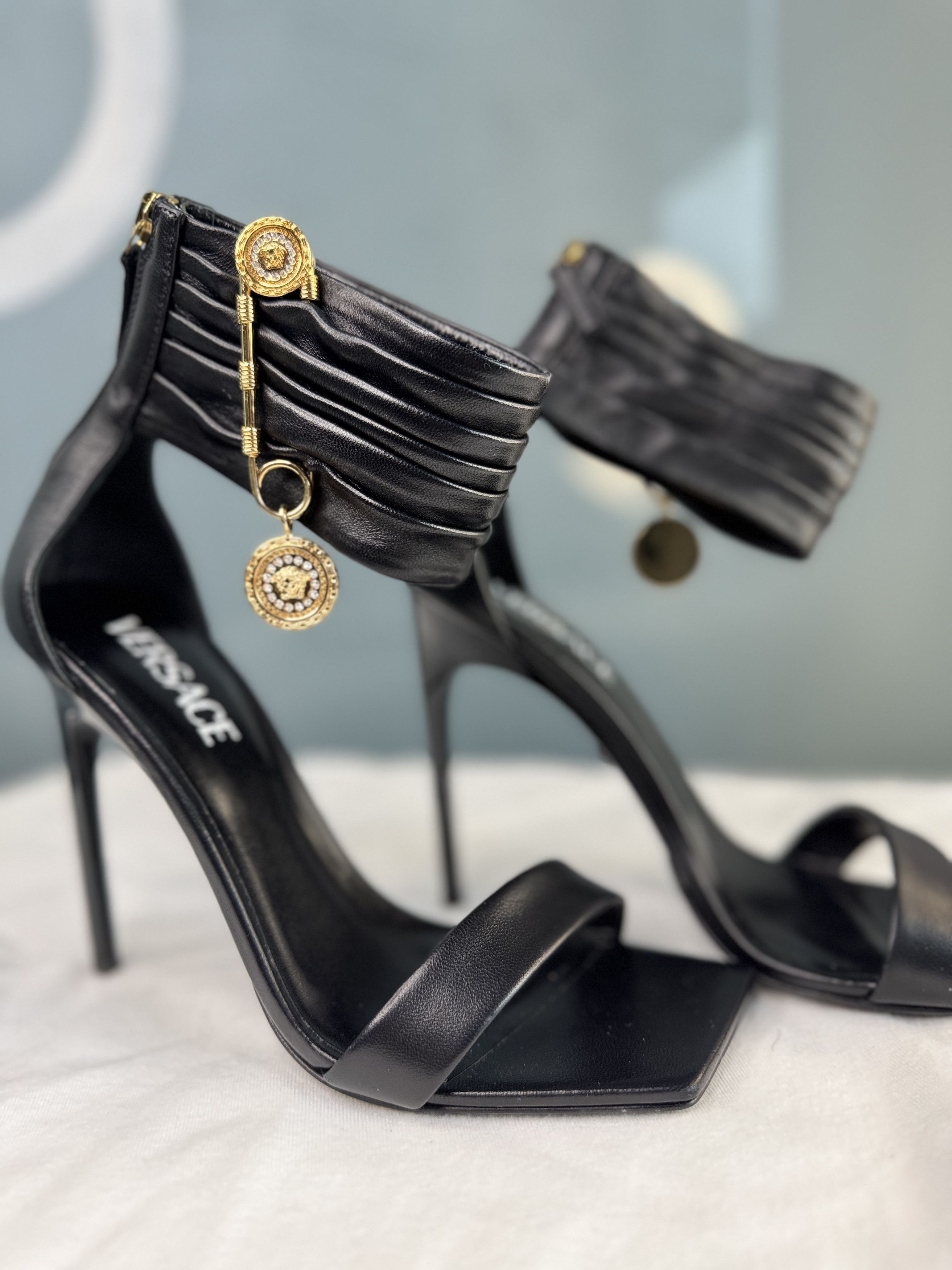 Versace Medusa Safety Pin Heels Size US 8 / IT 38 - 3 Thumbnail