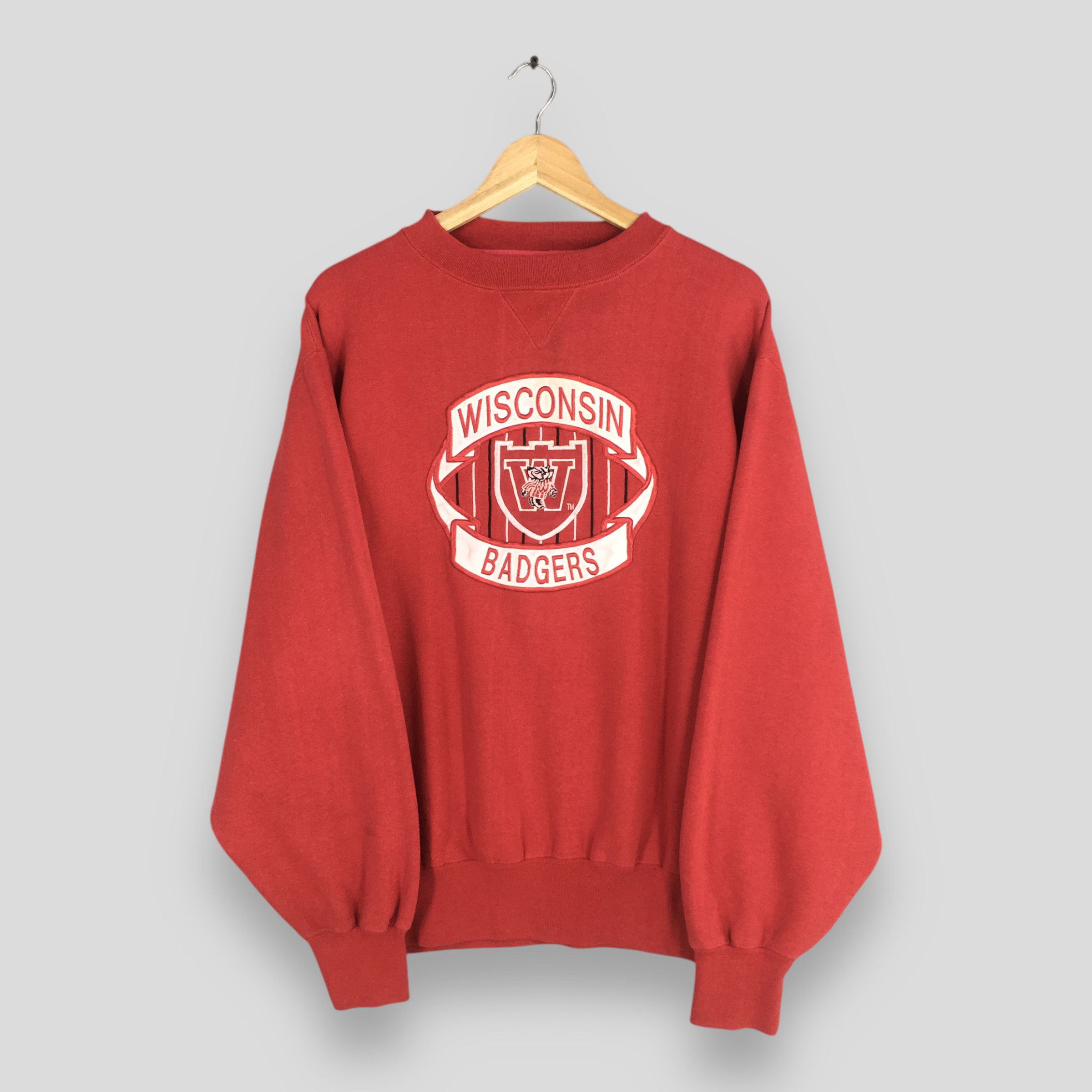 NCAA Vintage 90s Wisconsin Badgers Umich Sweatshirt XLarge Size US XL / EU 56 / 4 - 1 Thumbnail