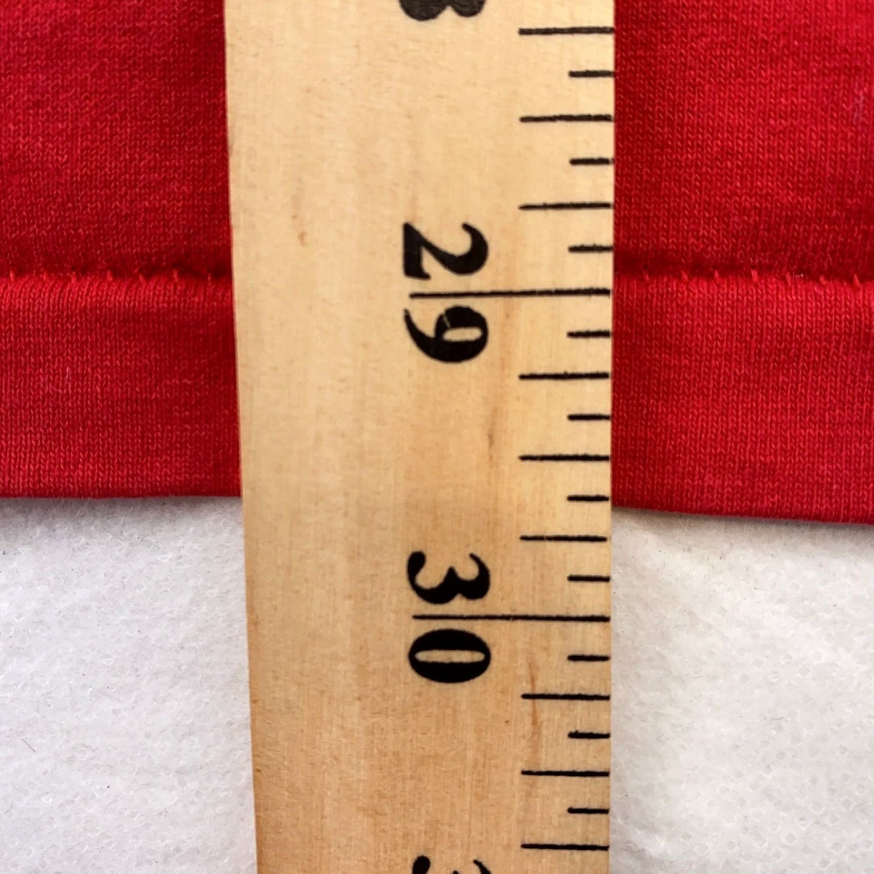 Vintage VINTAGE LEINENKUGEL’S BEER T-Shirt 90S 80s ChiPPEWA FALLS Wisconsin Red L Mens Size US L / EU 52-54 / 3 - 7 Thumbnail