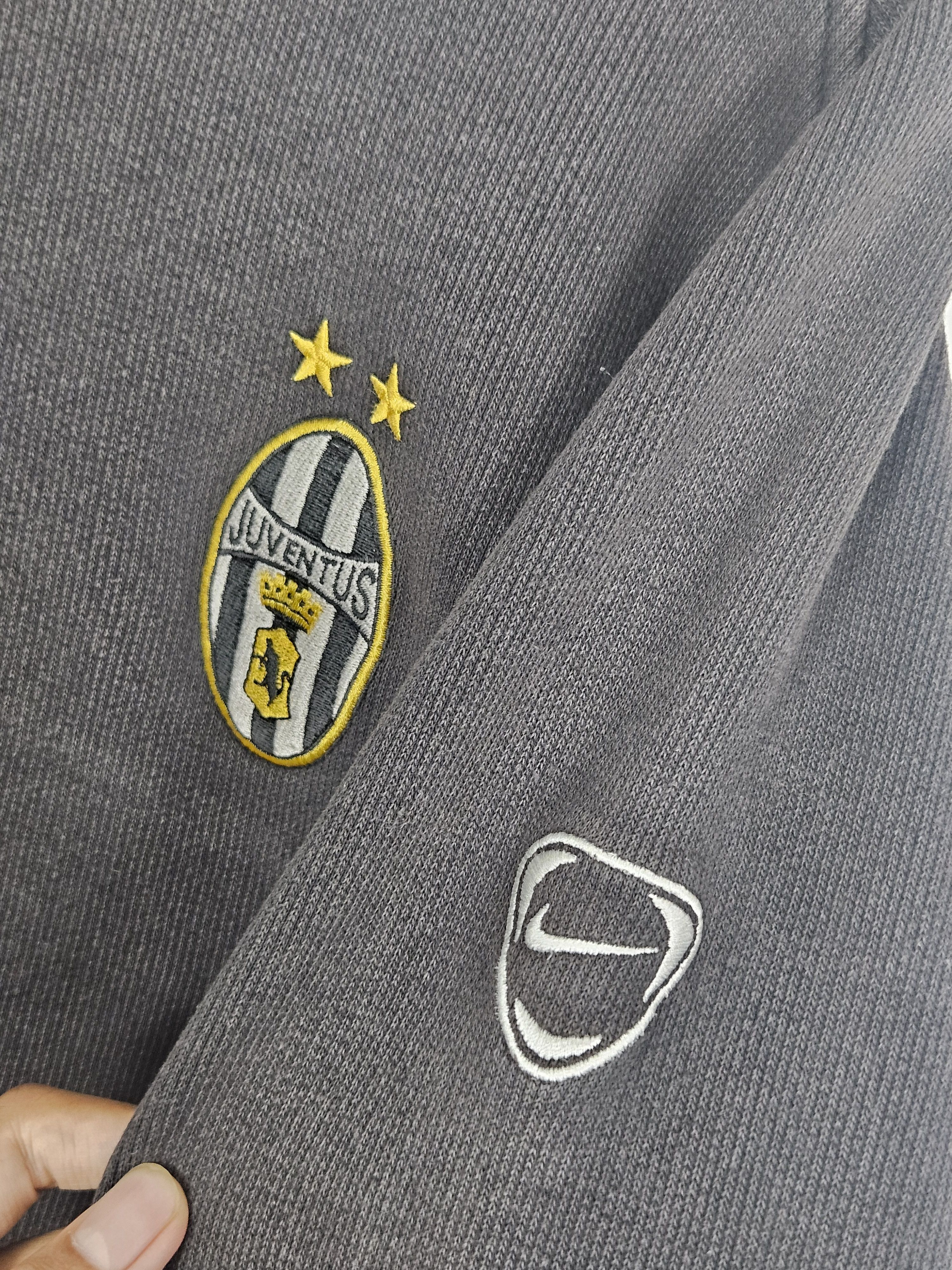 Nike Vintage Nike Swoosh Juventus Serie A Sweatshirt Size US M / EU 48-50 / 2 - 5 Thumbnail