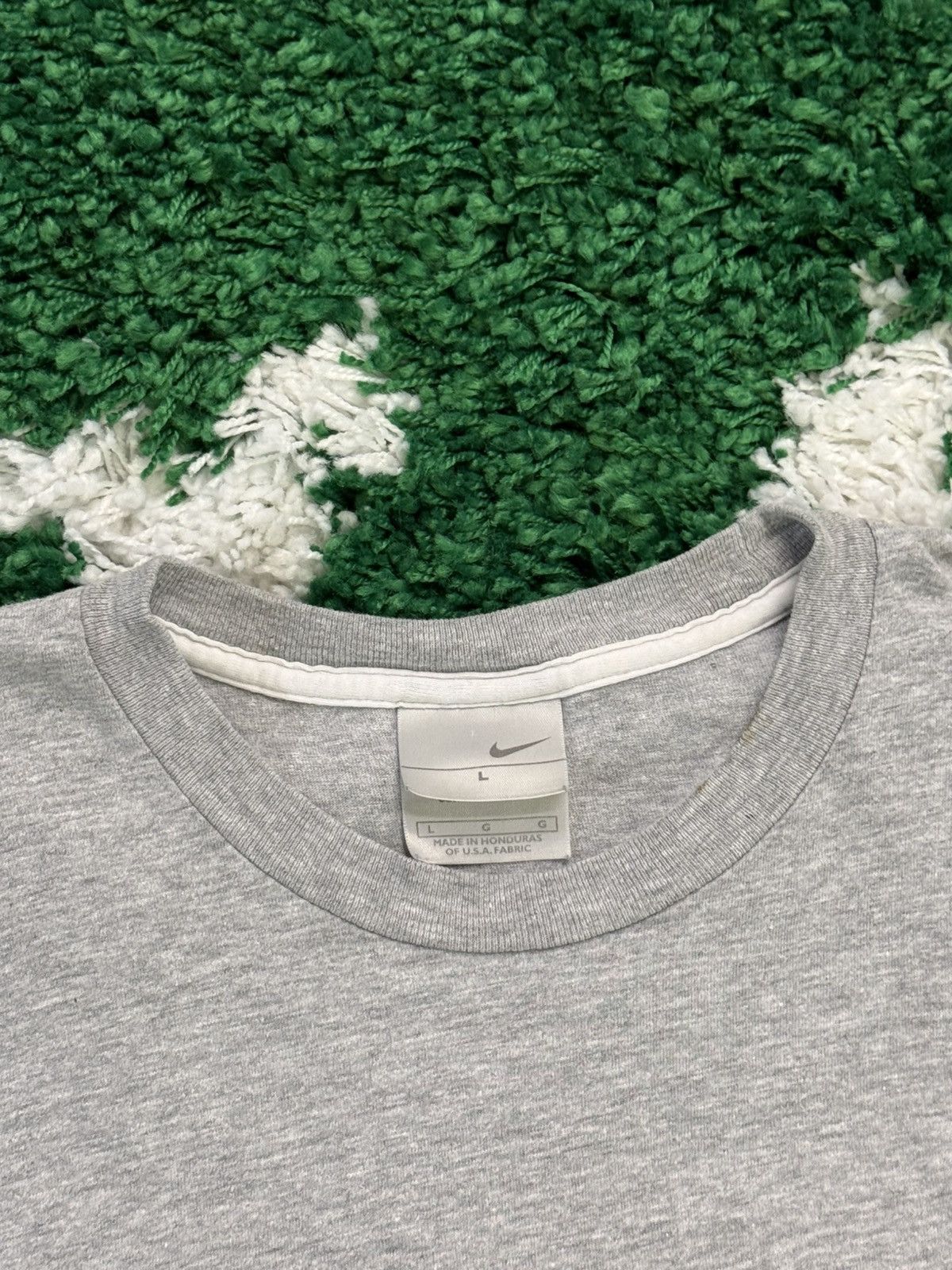 Nike × Vintage RARE Vintage Nike Silver Tag Embroidered Swoosh Logo Tee Size US L / EU 52-54 / 3 - 5 Thumbnail