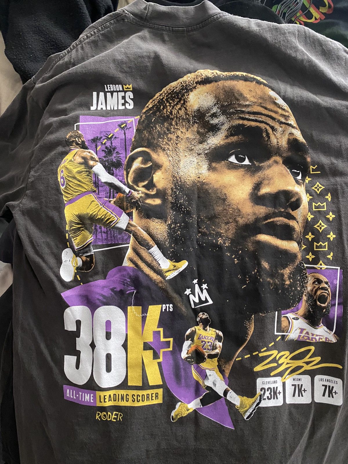 Vintage LeBron Scoring Record T Shirt Size US M / EU 48-50 / 2 - 2 Thumbnail