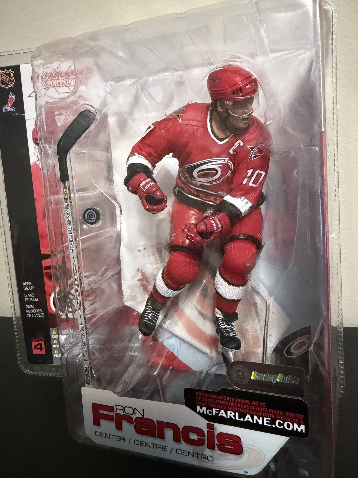 NHL Ron Francis Carolina Hurricanes NHL McFarlane Series 4 2002 Size ONE SIZE - 2 Thumbnail