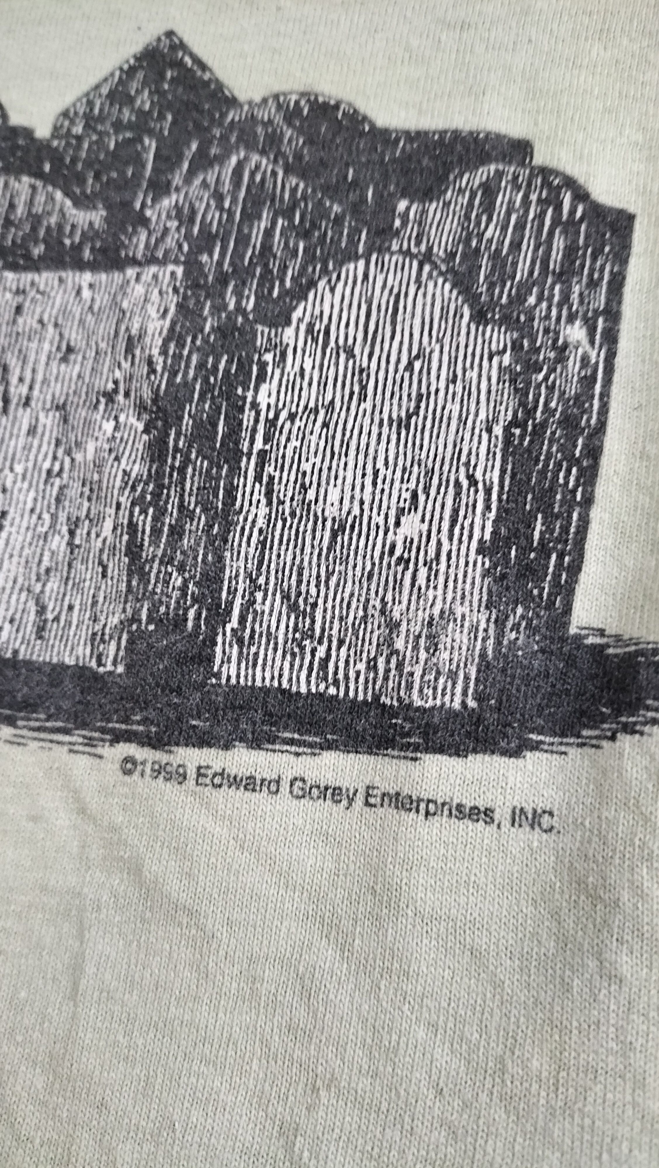 Vintage Vintage 90s Edward Gorey Production Movies Novels arttees Size US L / EU 52-54 / 3 - 6 Thumbnail