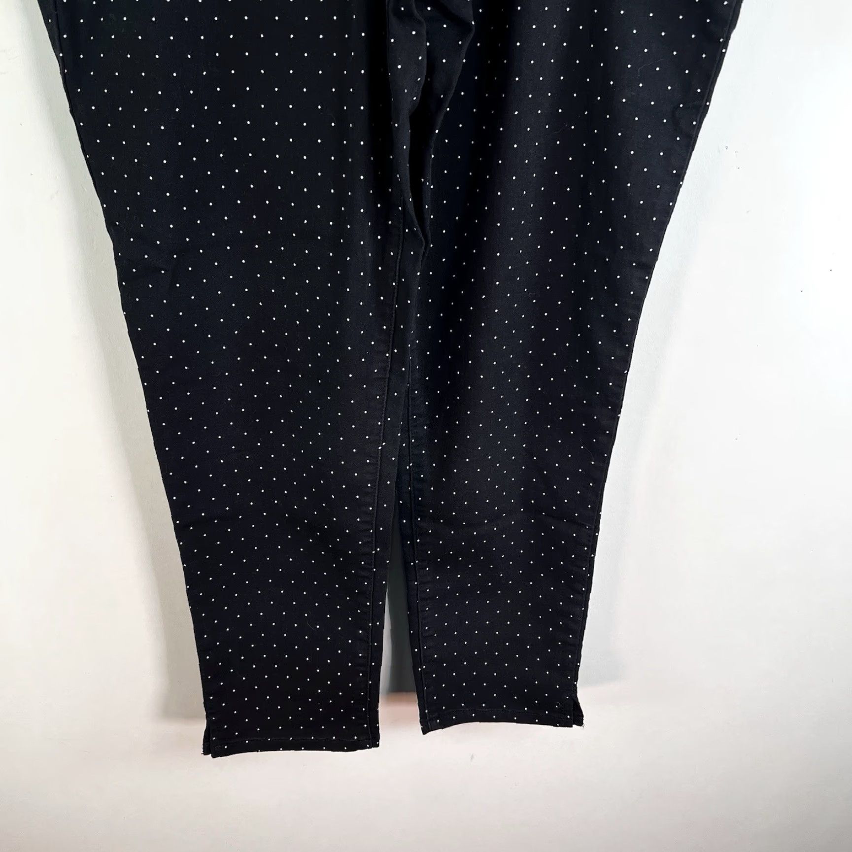 Vintage Wit & Wisdom Ab-solution Ankle Skimmer Polka Dot Pants Regular 16 Black Knit Cotton Blend Spandex Pockets High Rise Tapered Mens Womens Girls Boys Size 38" / US 16 / IT 52 - 4 Thumbnail