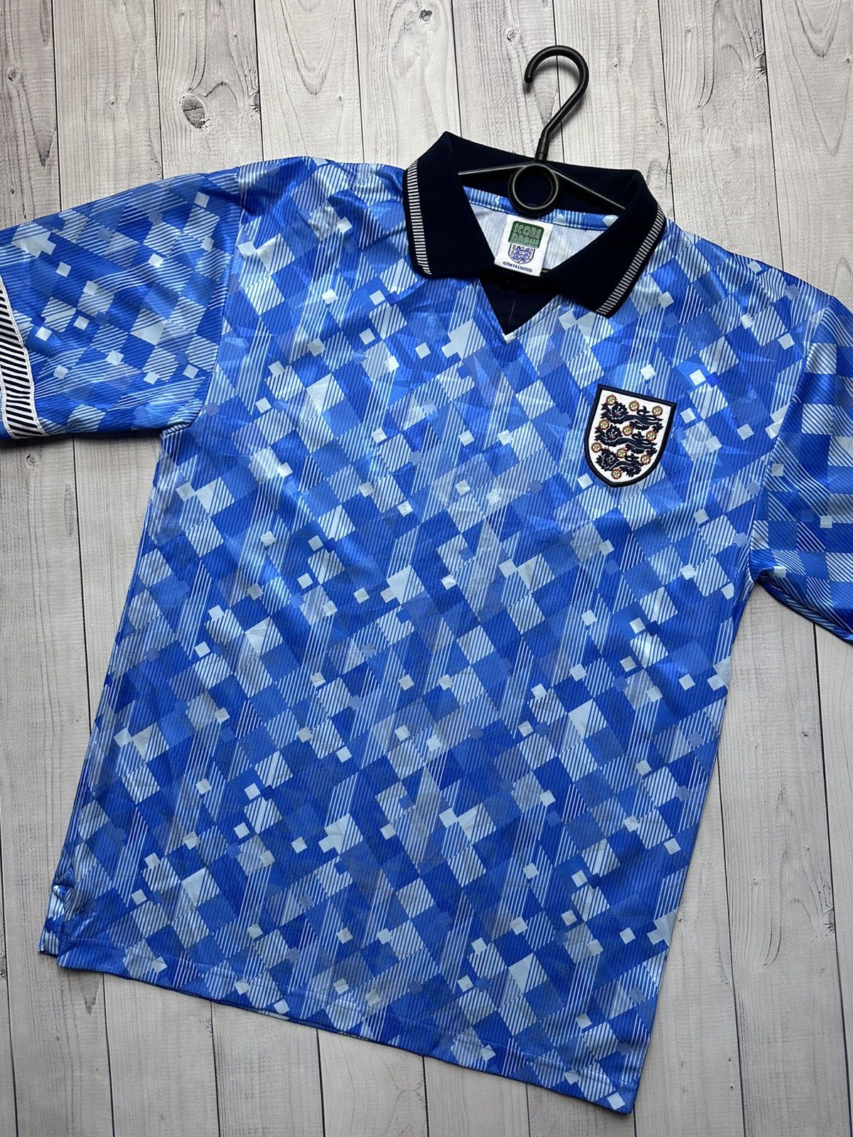 Vintage Vintage England retro soccer jersey size M blue rare Size US M / EU 48-50 / 2 - 2 Thumbnail