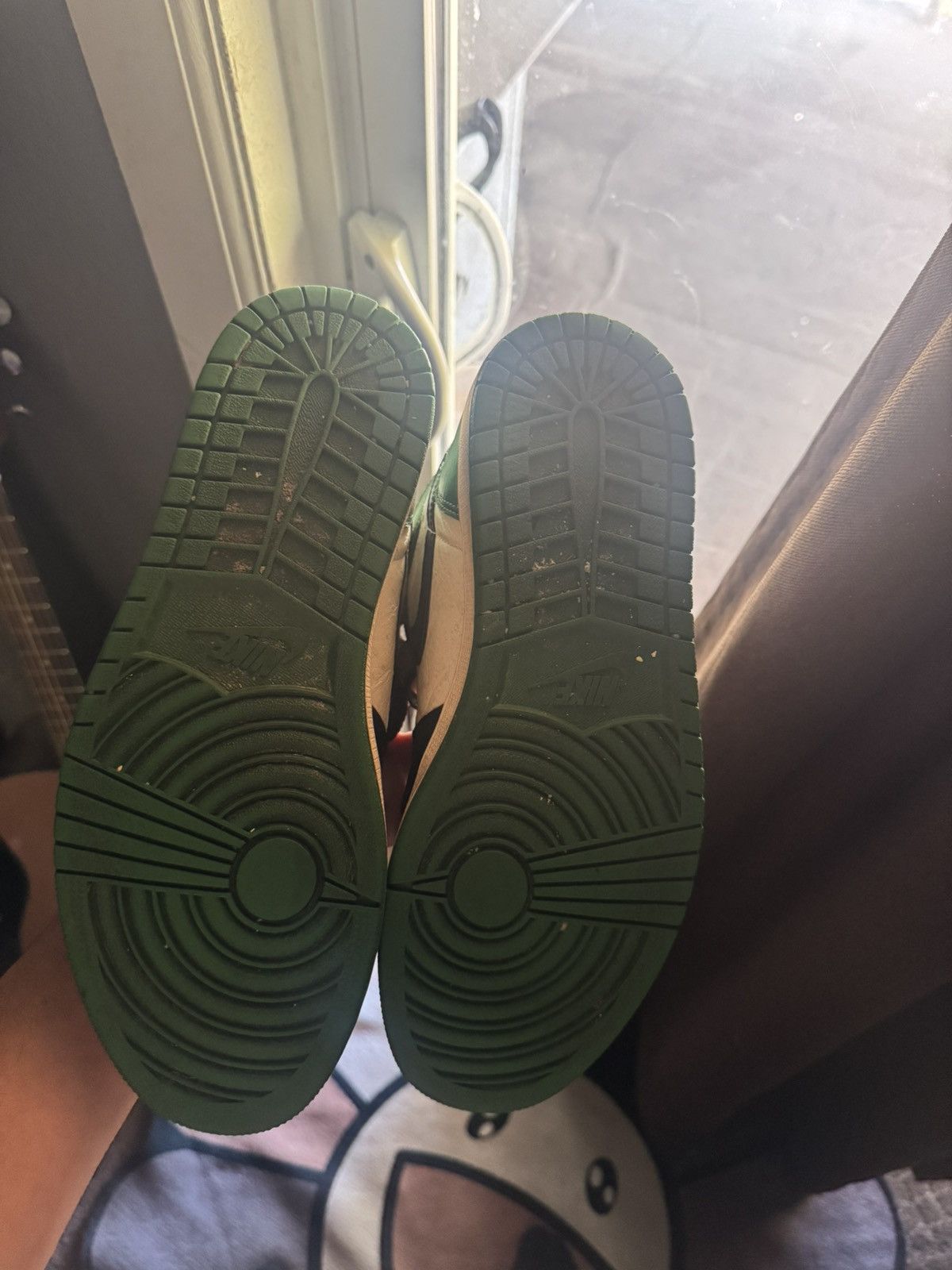 Jordan Brand Jordan 1 Pine Green Size US 10.5 / EU 43-44 - 10 Thumbnail