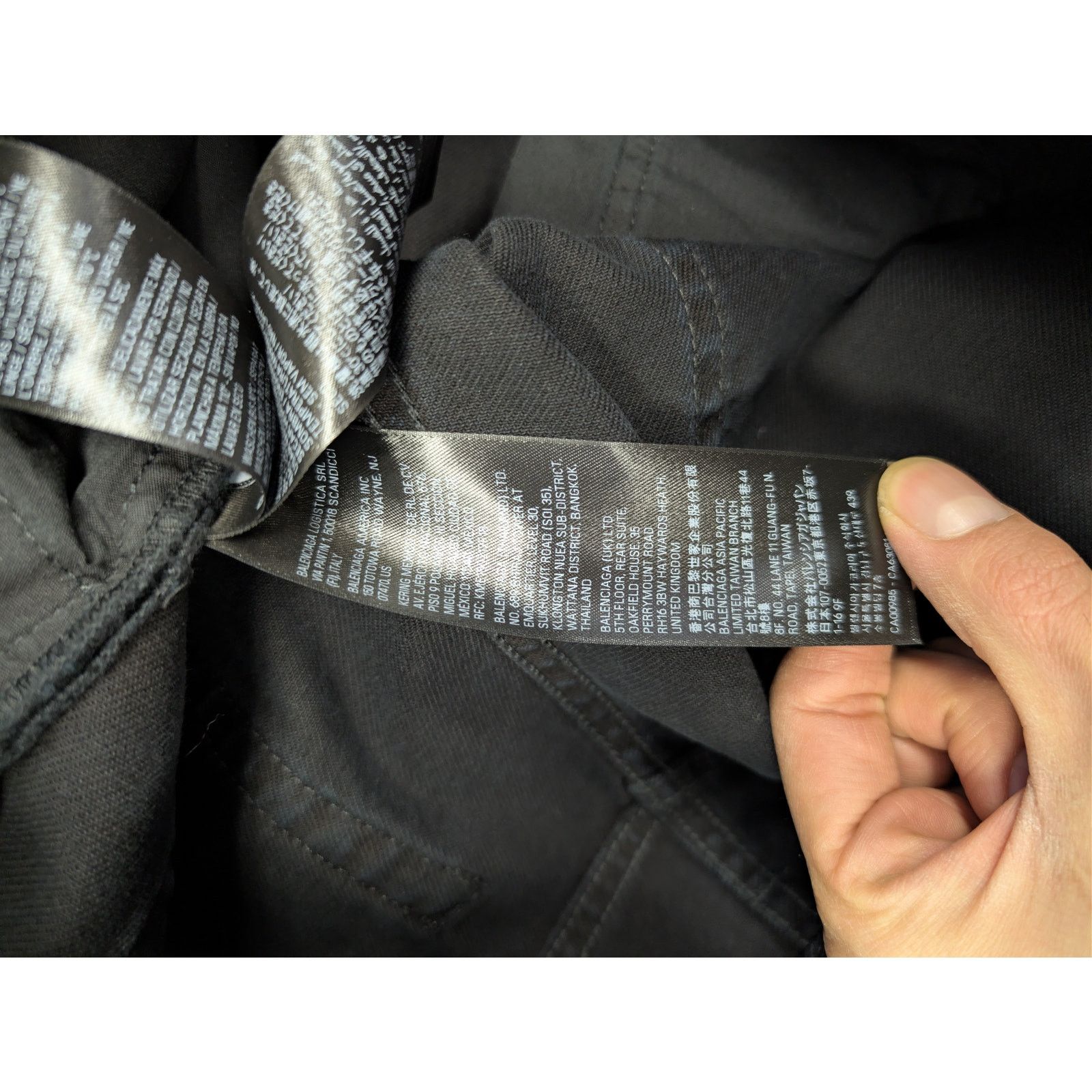 Balenciaga o1rshd1 CCRAB Soft Black Left Hand Denim Jeans Pants Size US 33 - 21 Thumbnail