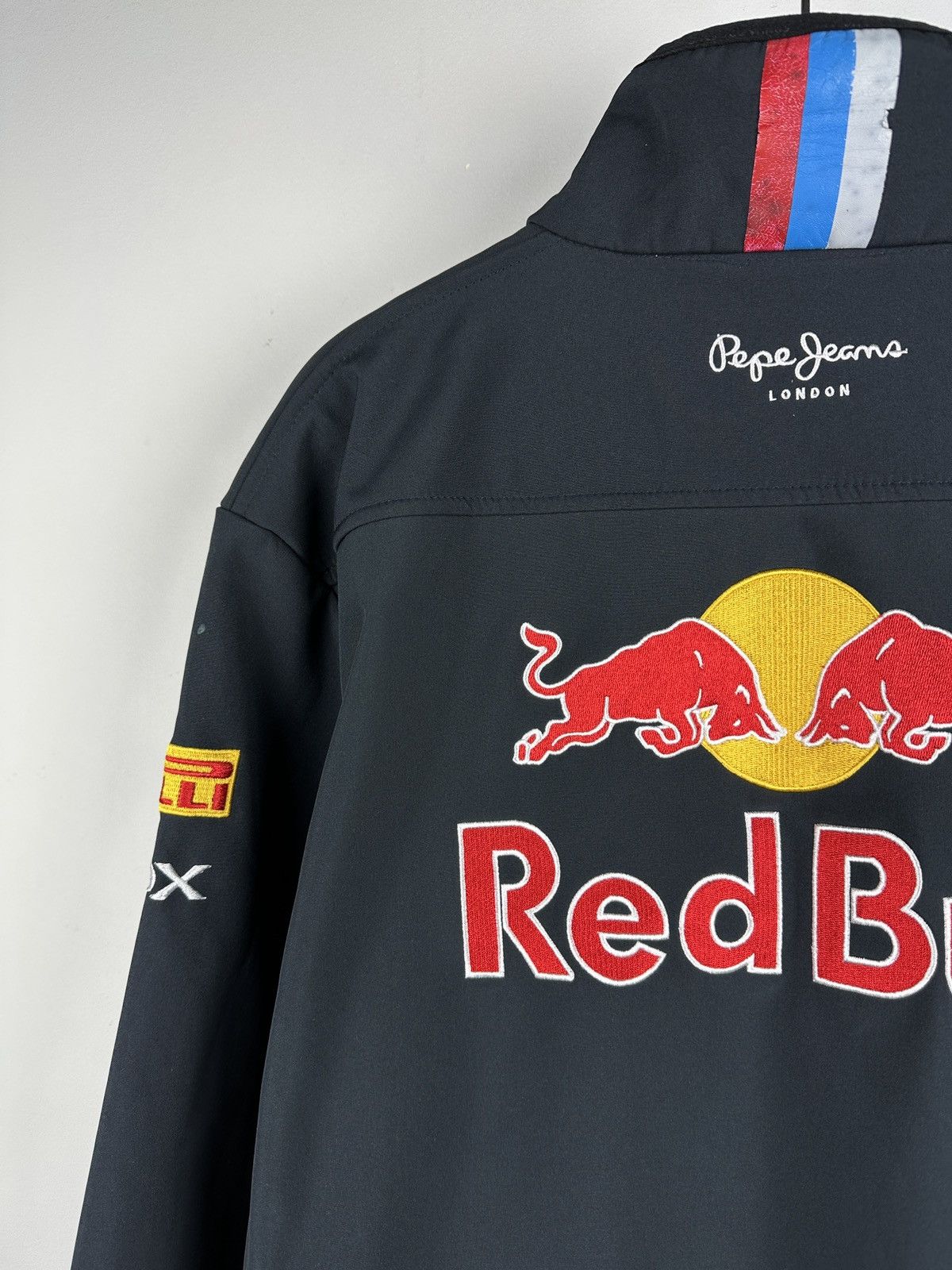 Red Bull × Vintage Vintage Red Bull Big Logo Racing Jacket Size US M / EU 48-50 / 2 - 17 Thumbnail