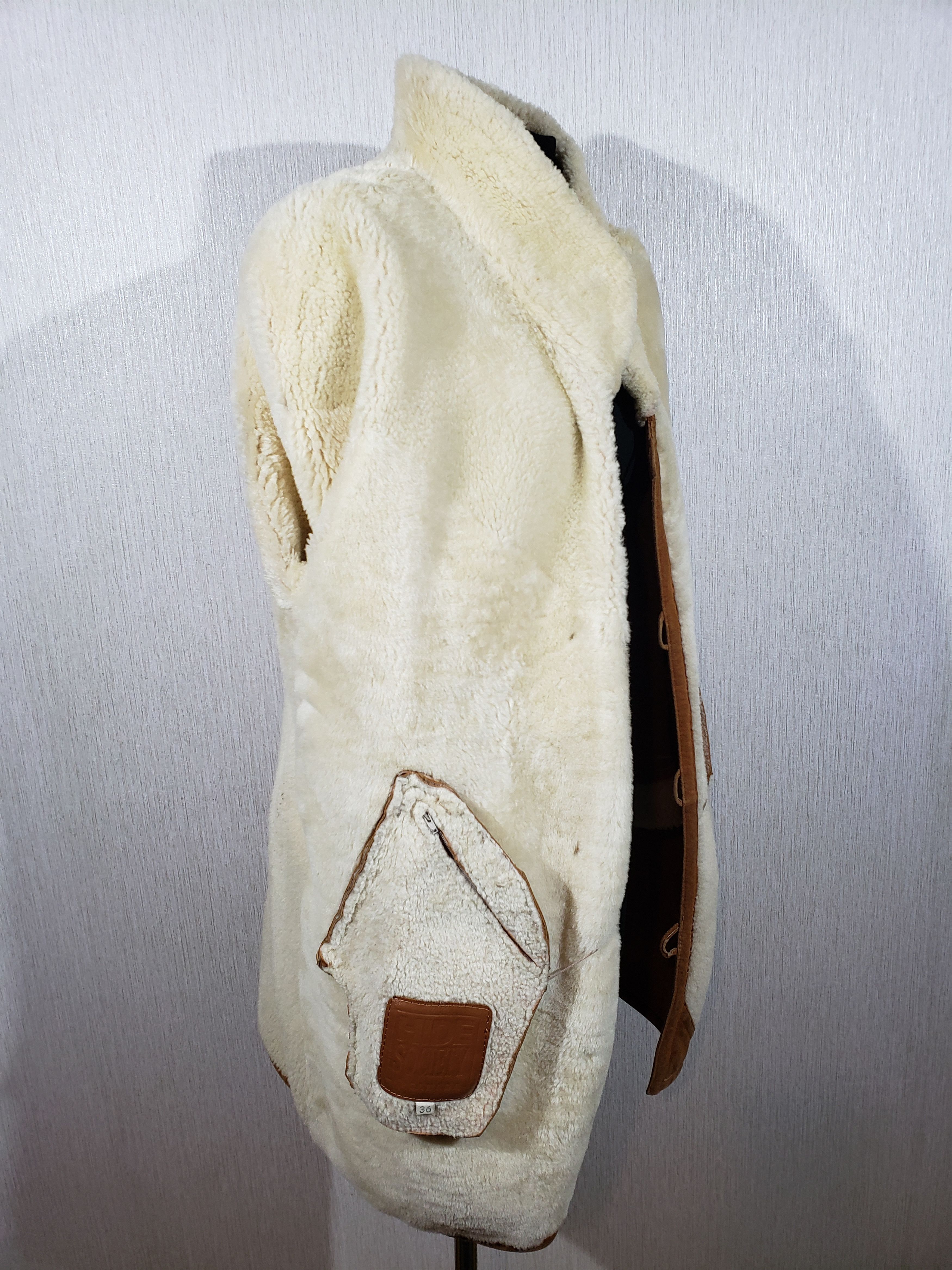 Other Stylish brown sheepskin coat with buttons. Size XL / US 12-14 / IT 48-50 - 7 Thumbnail