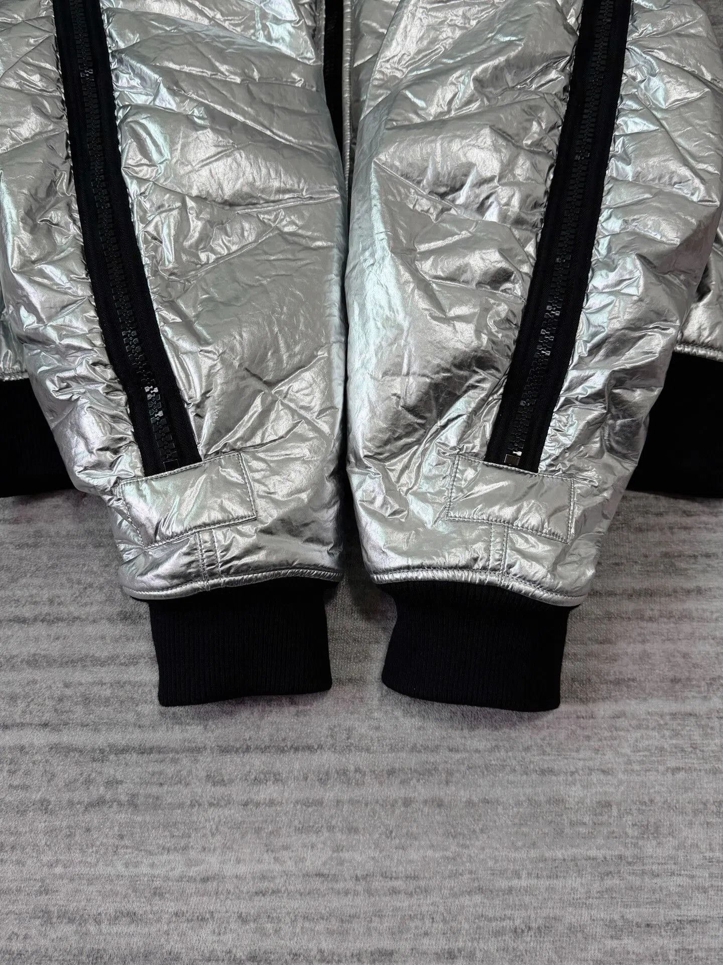 Dries Van Noten silver bomber jacket with back zipper. Size US L / EU 52-54 / 3 - 6 Thumbnail