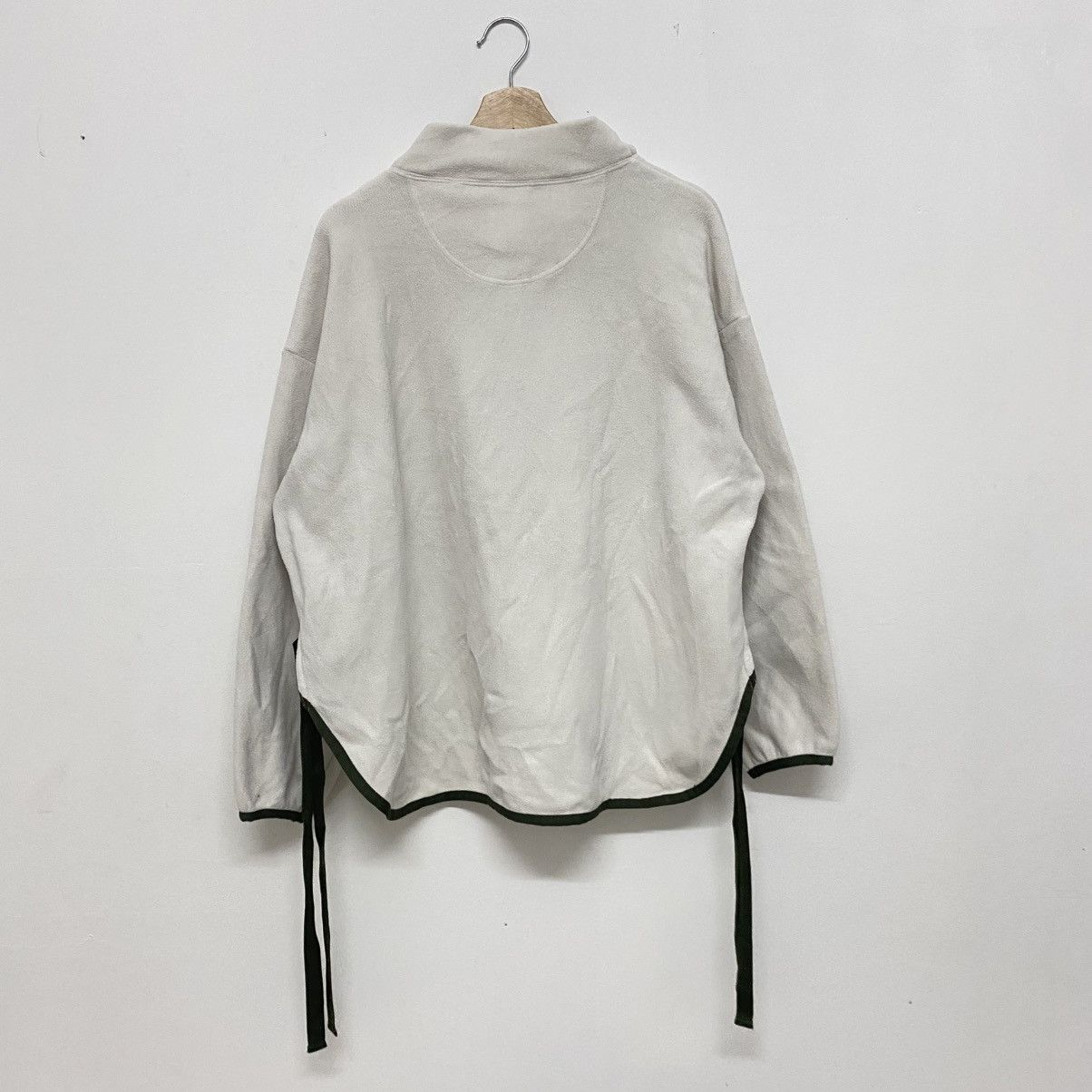 Uniqlo × White Mountaineering WHITE MOUNTAINEERING FLEECE OVERSIZED PULLOVER Size US XL / EU 56 / 4 - 2 Thumbnail