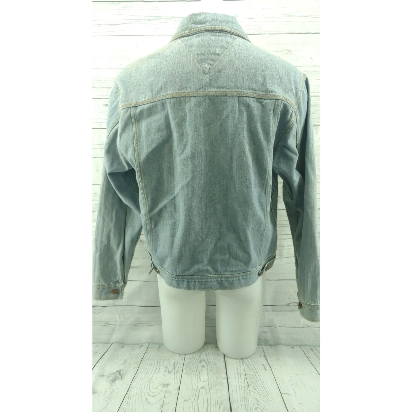 Tommy Hilfiger TOMMY HILFIGER Blue Jean Jacket Mens Size L Distressed Faded 100% Cotton Jean Jacket Size US 33 - 6 Thumbnail
