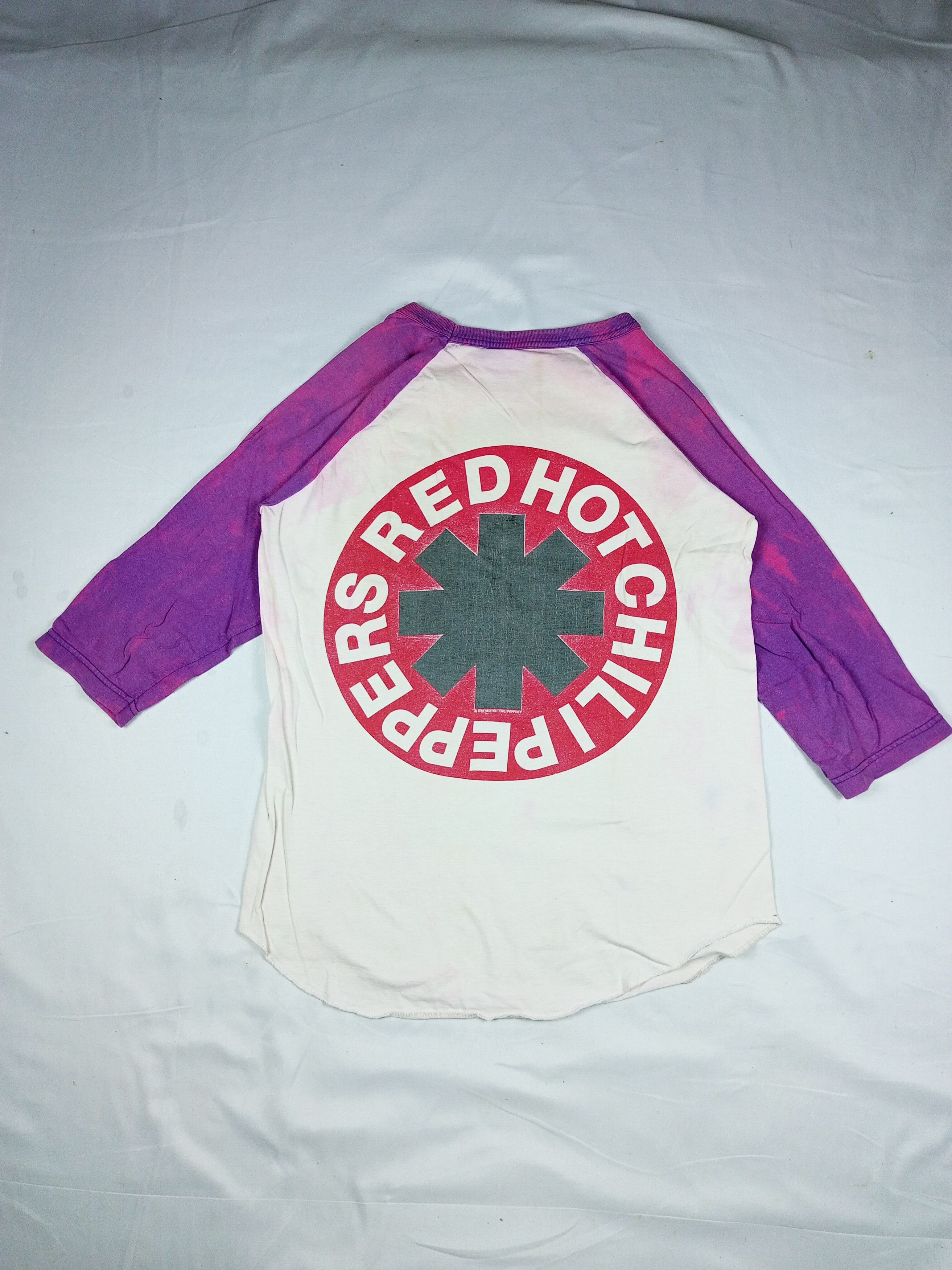 Band Tees Vintage 90s RED HOT CHILI PEPPERS Raglan Tee Size US S / EU 44-46 / 1 - 12 Thumbnail