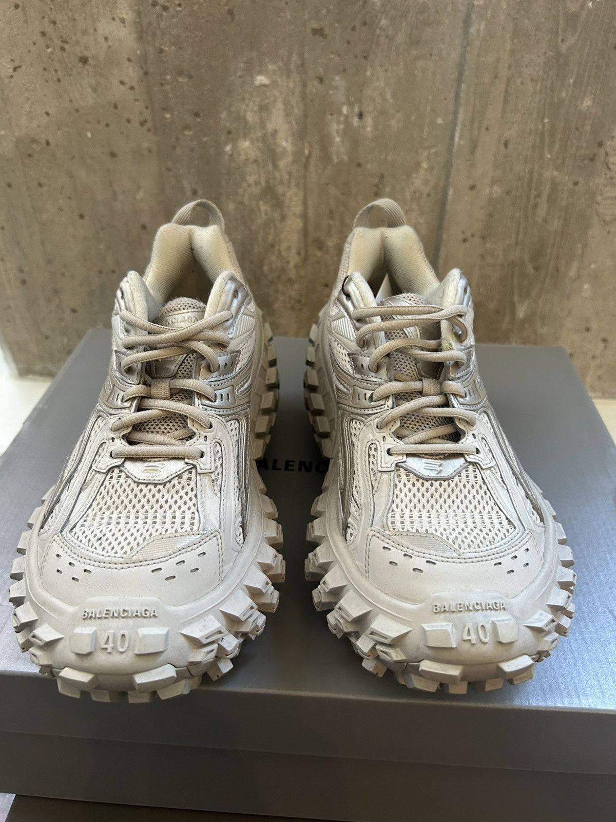 Balenciaga BALENCIAGA BOUNCER DEFENDER SNEAKER Size US 8 / EU 41 - 2 Thumbnail