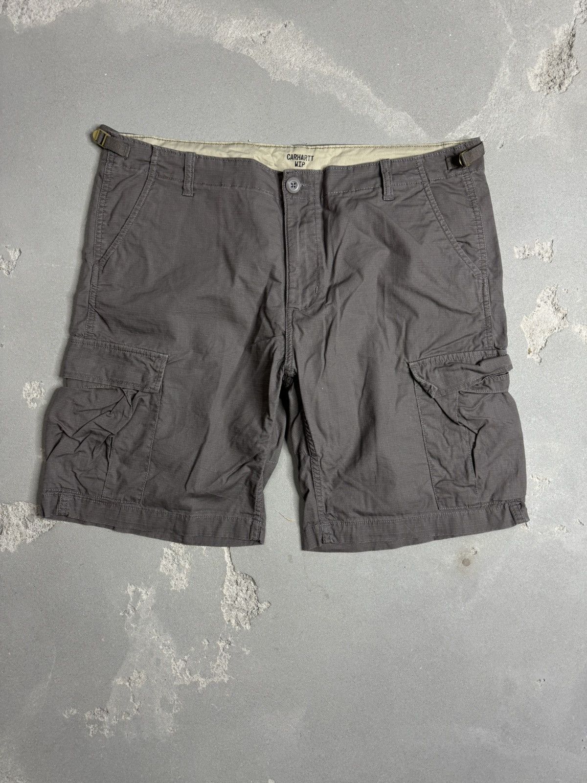 Carhartt Vintage Carhartt Wip shorts cargo Size US 36 / EU 52 - 1 Thumbnail