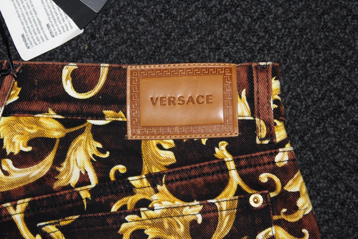 Jean × Versace Black+Red+Golden Baroque Versace Jeans Size US 32 / EU 48 - 4 Thumbnail