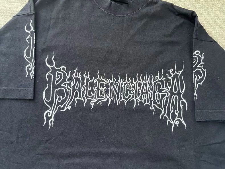 Balenciaga Balenciaga Monogrammed crewneck pullover short sleeve T-sh Size US S / EU 44-46 / 1 - 3 Thumbnail