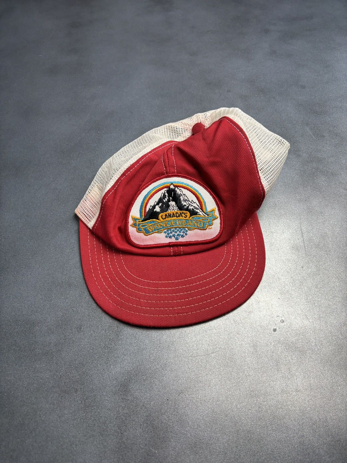 Vintage Vintage Trucker Hat Canadas Wonderland 1970s 1980s Mesh 80s Size ONE SIZE - 2 Thumbnail