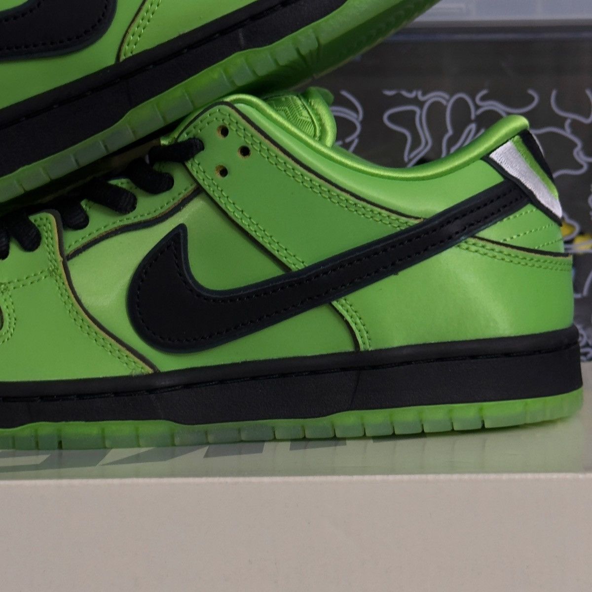 Nike SB Nike SB Dunk Low The Powerpuff Girls Buttercup 2023 Size US 7.5 / EU 40-41 - 2 Thumbnail