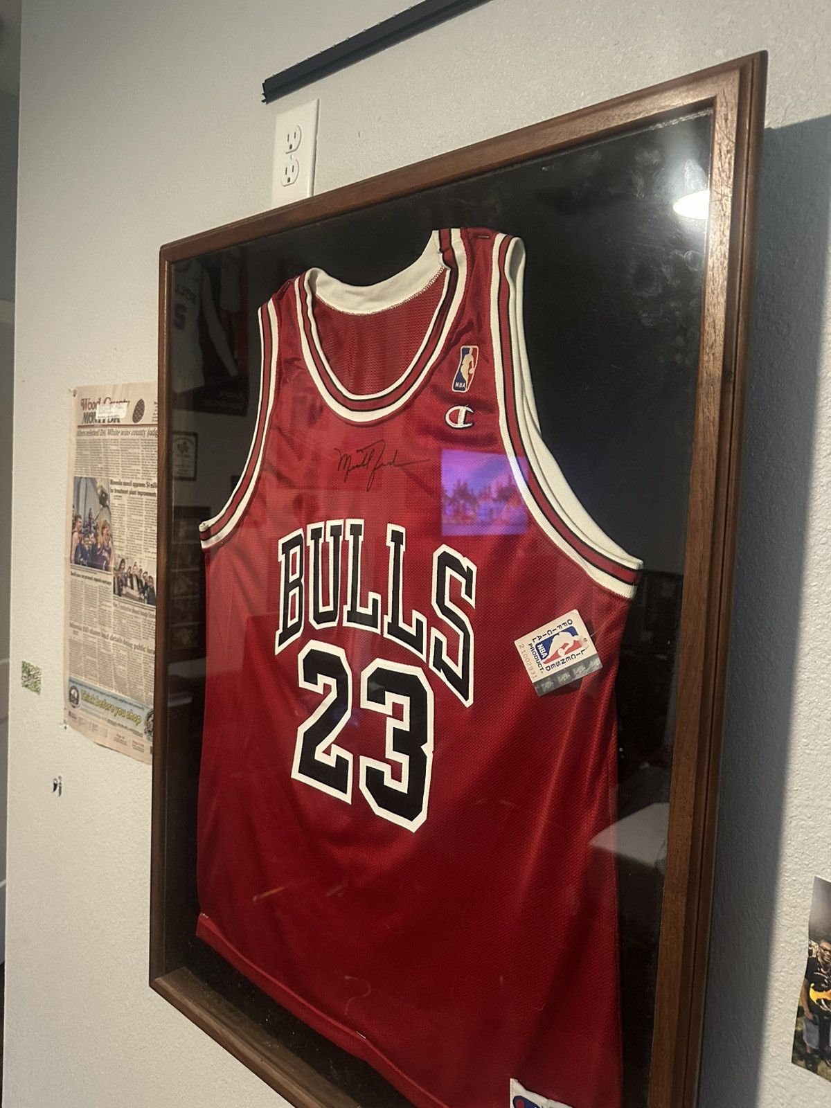 Champion 1990’s Autographed Micheal Jordan Bulls Jersey Size US L / EU 52-54 / 3 - 2 Thumbnail