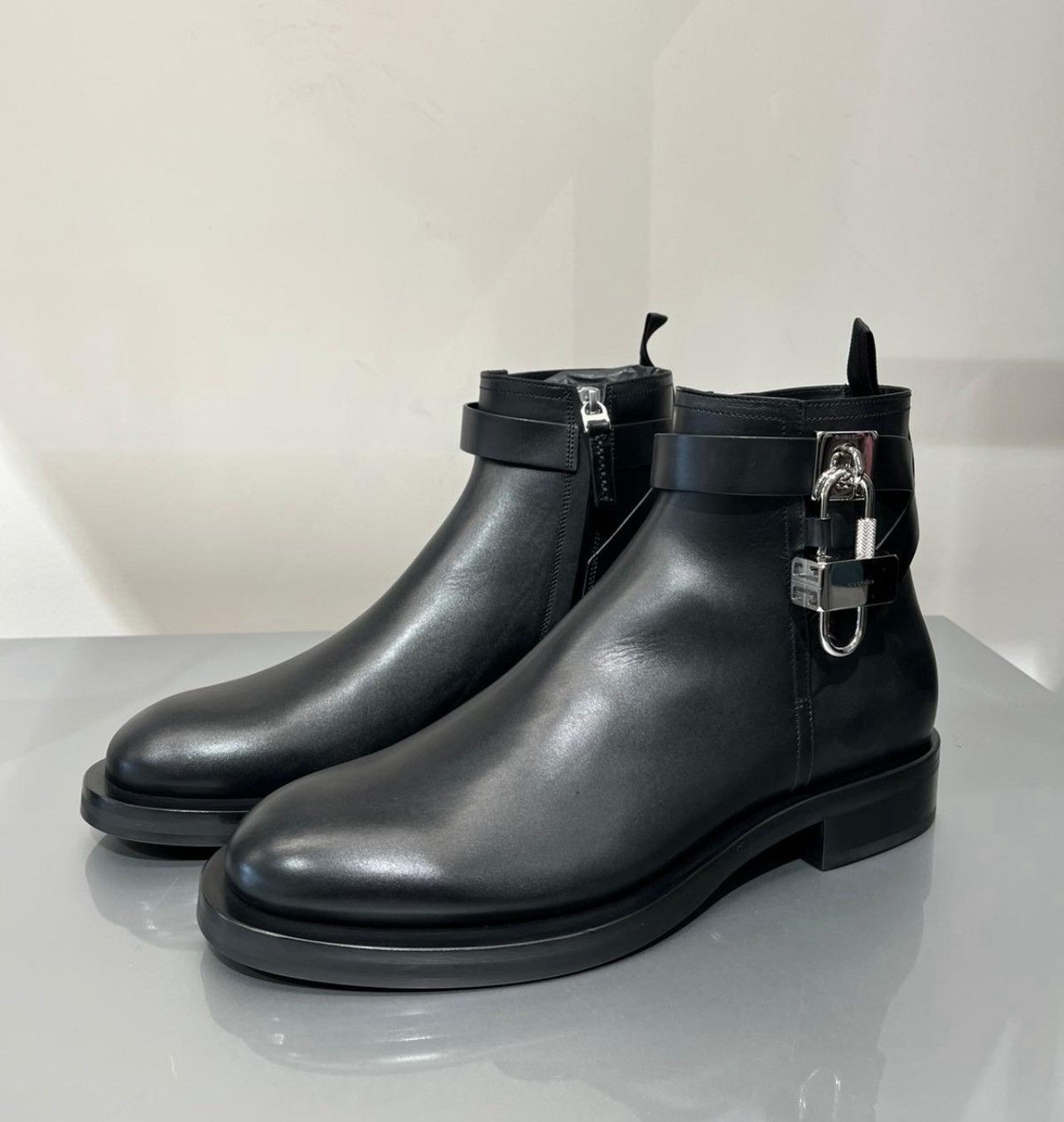 Givenchy $1.8K VALUE Givenchy Black Lock Ankle Leather Boots Size US 6 / EU 39 - 1 Thumbnail