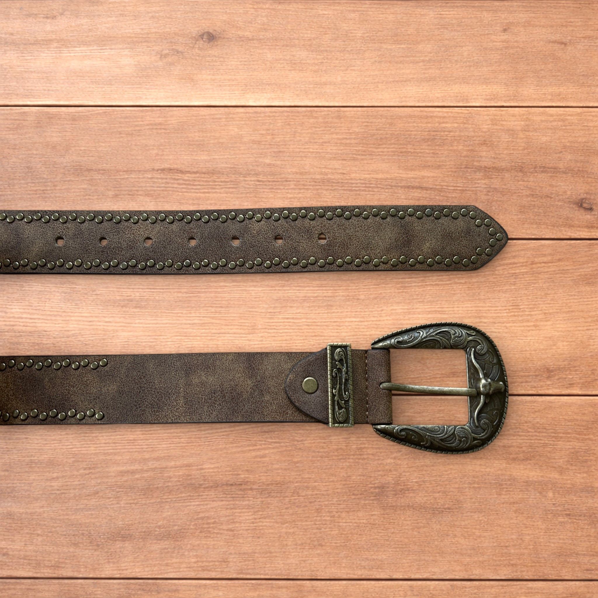 Japanese Brand Faux leather western cowboy belt in brown with brass trim. Size ONE SIZE - 2 Thumbnail