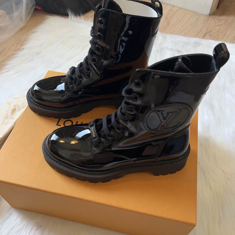 Louis Vuitton Louis Vuitton Black Patent Leather Lace-Up Boots - Size US 8 / IT 38 - 1 Thumbnail