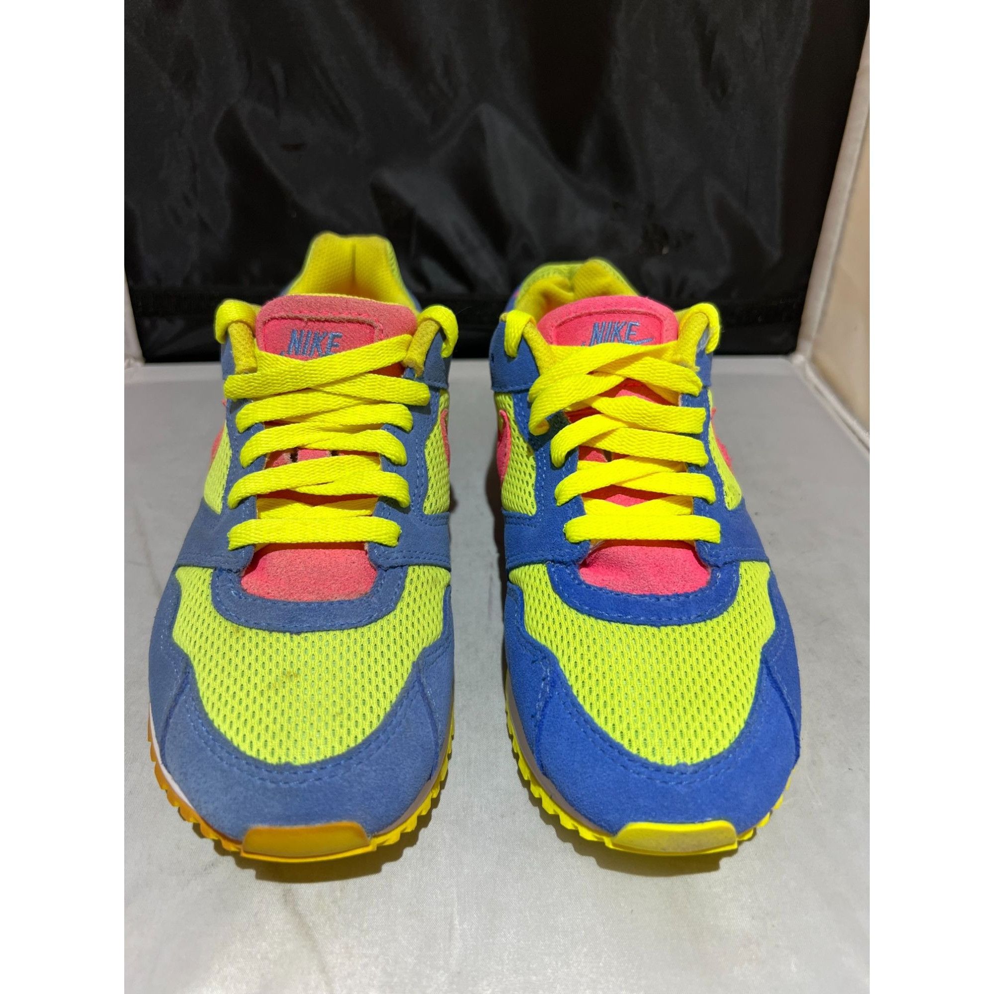 image of Wmns Nike Tyan White/yllw Lght 2006 - 315857 161 Women's Si Shoes