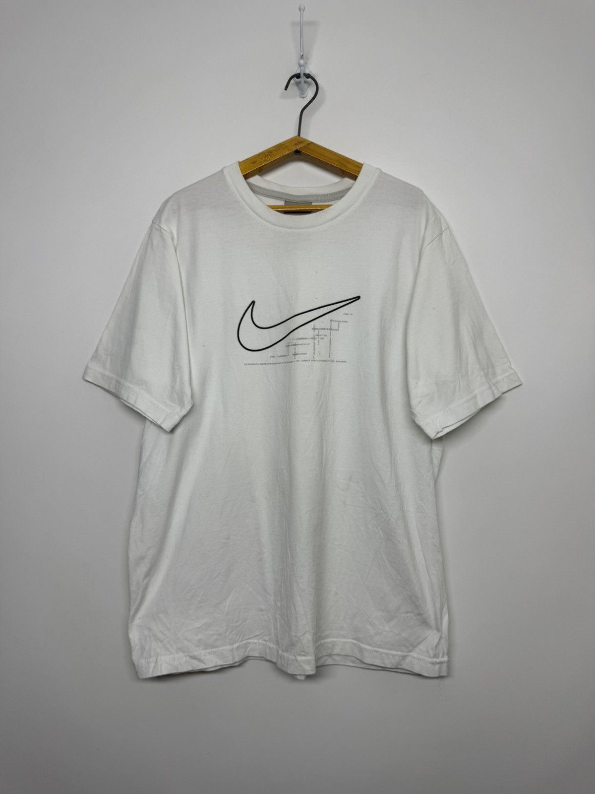 Nike Vintage Y2k Nike Big Swoosh T-Shirt Size US L / EU 52-54 / 3 - 2 Thumbnail