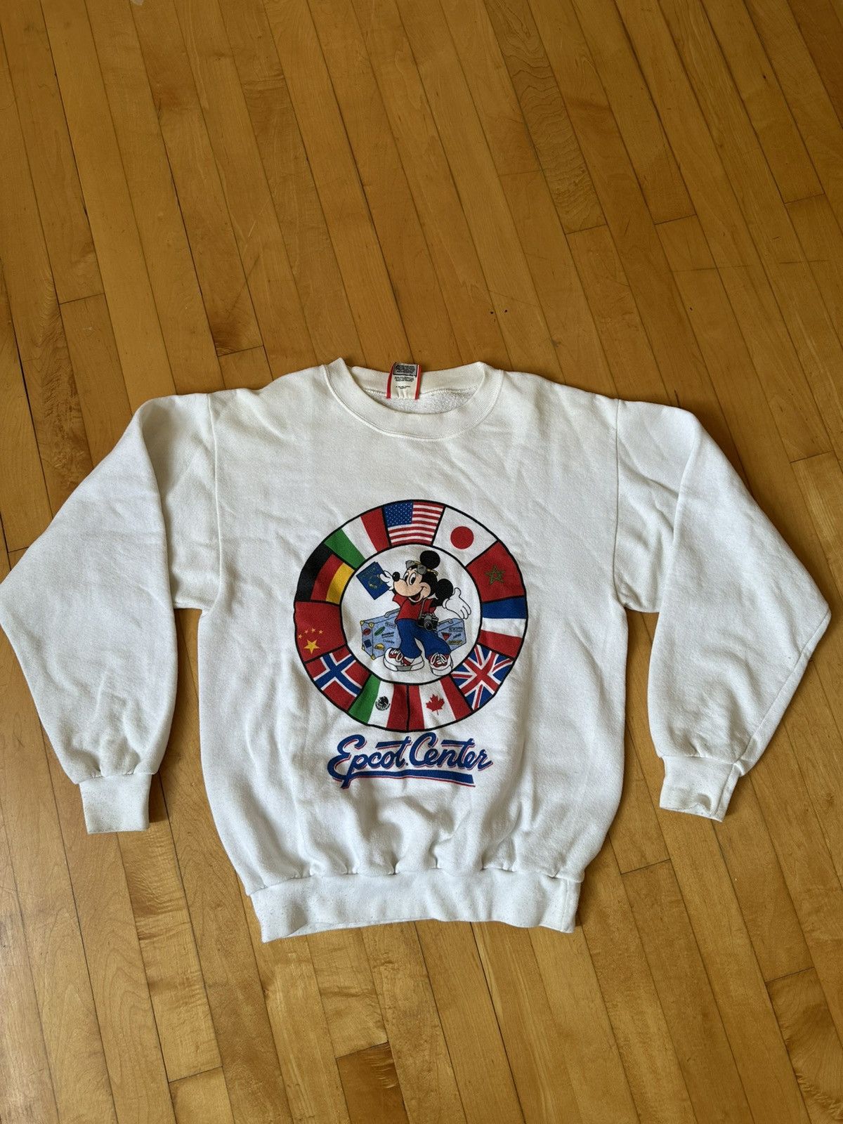 Disney Epcot center Size US M / EU 48-50 / 2 - 1 Thumbnail