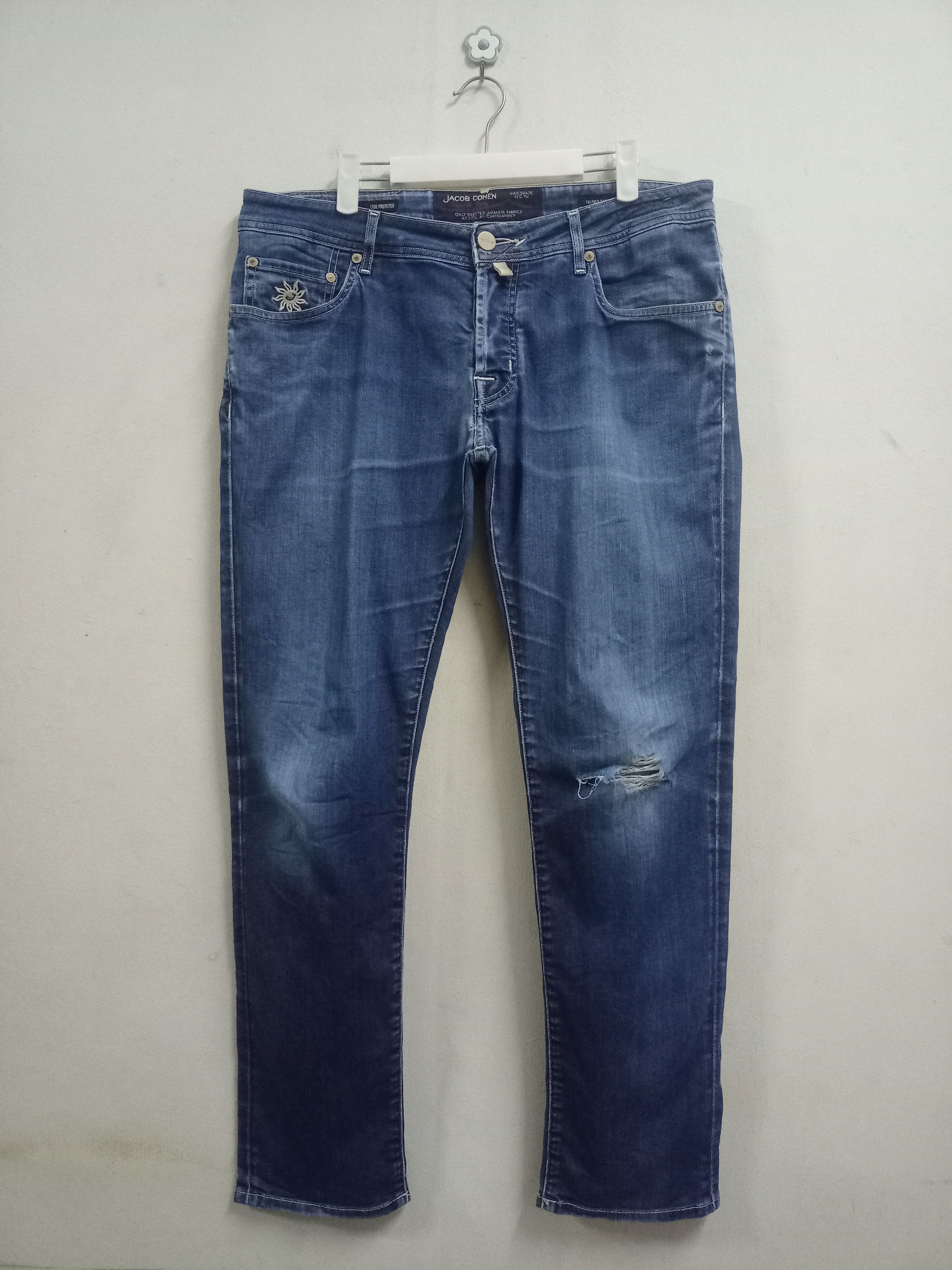 Jacob Cohen Vintage Jacob Cohen 622 Blue Wash Distressed Jeans Size US 36 / EU 52 - 1 Thumbnail