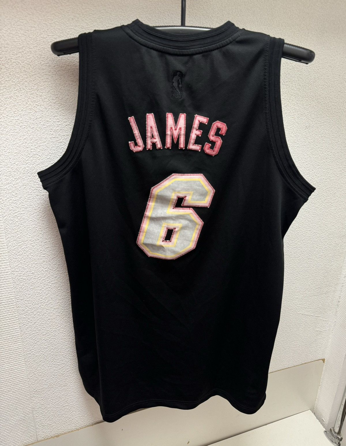 Adidas Lebron James adidas Miami heat NBA SOCCER JERSEY L SZ WADE Size US L / EU 52-54 / 3 - 1 Thumbnail