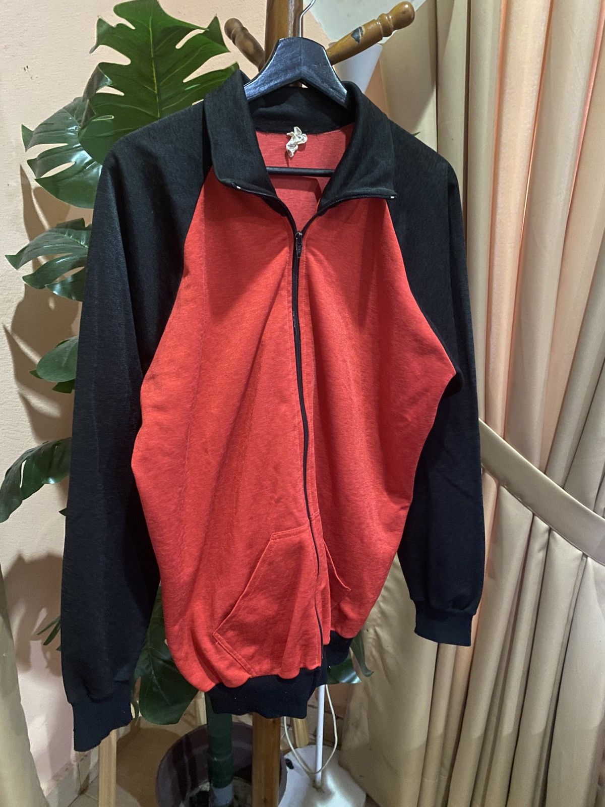 Vintage 1980s Eurochemie Dordrecht Red & Black Zip-Up Track Jacket Size US L / EU 52-54 / 3 - 4 Thumbnail