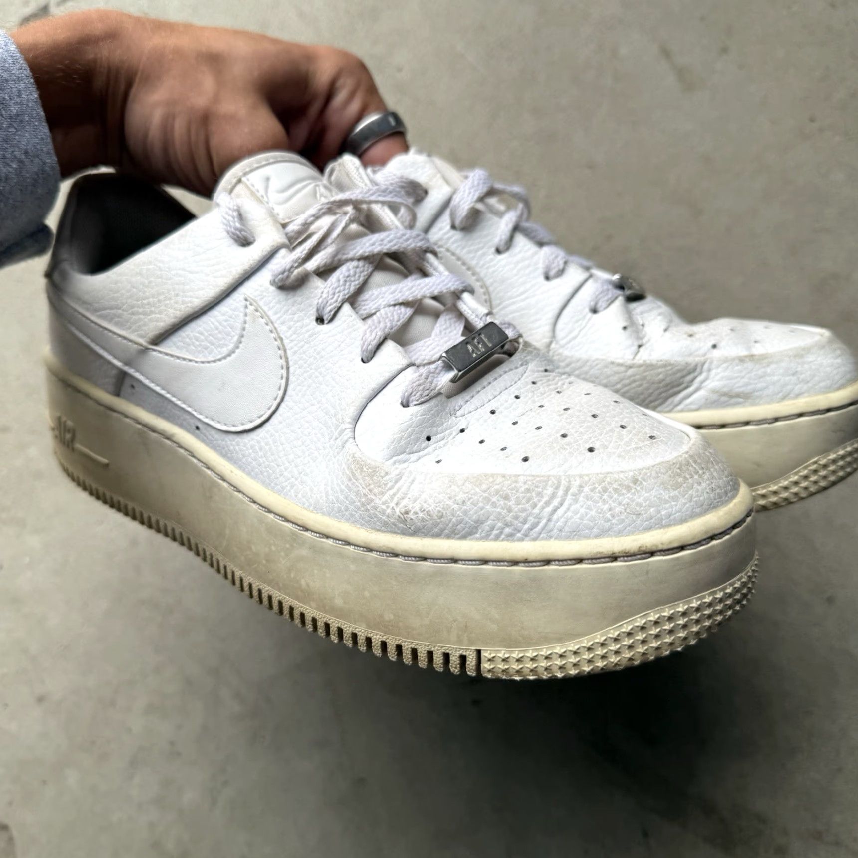 Nike Nike Air Force 1 Sage Low Women's Size 9.5 Sneakers Triple White AR5339-100 Size US 7 / IT 37 - 3 Thumbnail