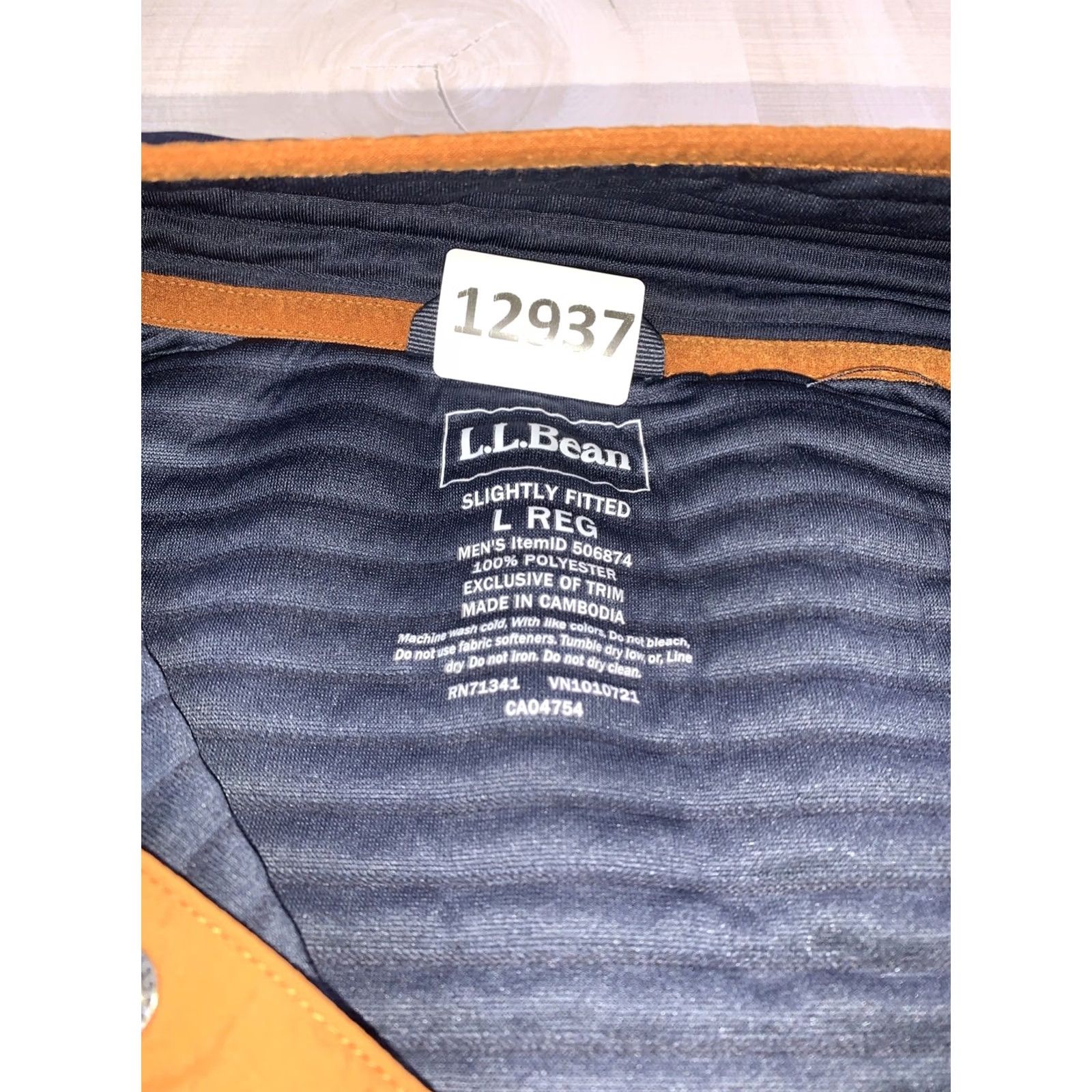 Vintage VINTAGE? No. LL Bean Slightly Fitted “Airlight” Ribbed Quarter Snap Pocket Front Large Sweater Mens L Blue Pullover N/A Size US L / EU 52-54 / 3 - 3 Thumbnail