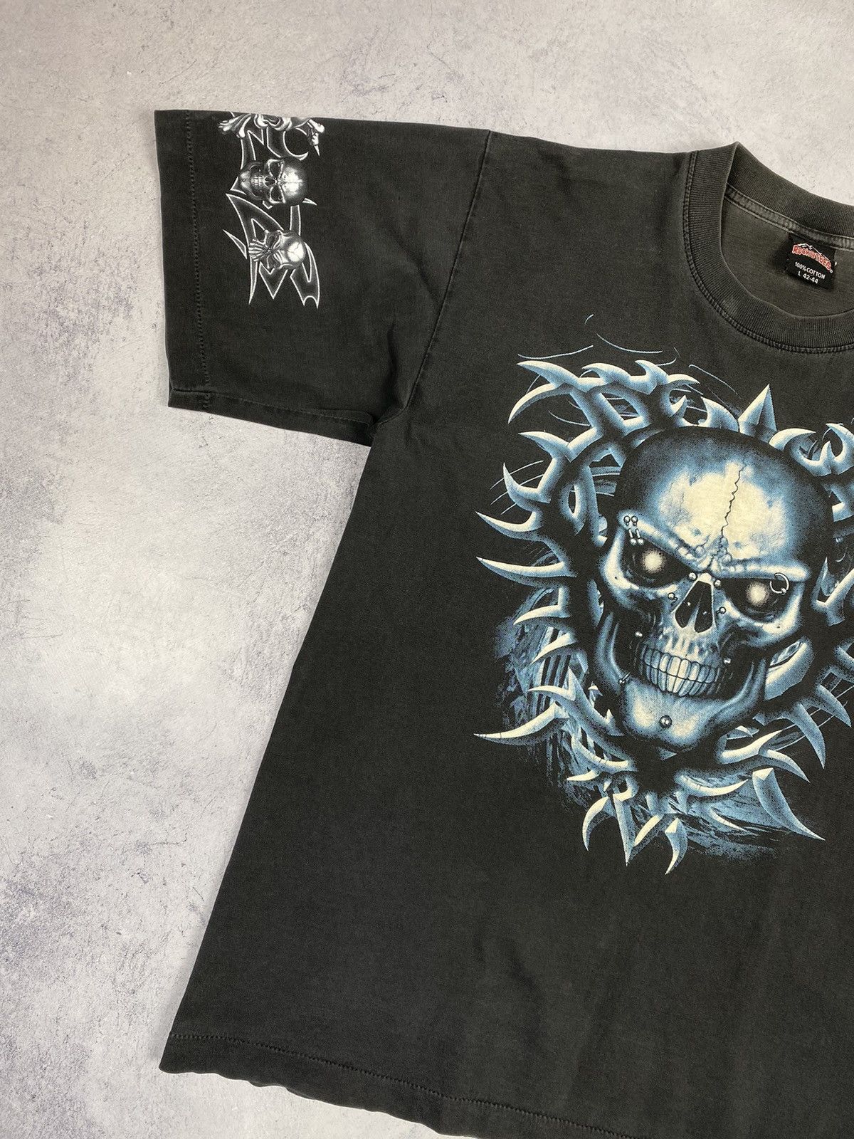 Vintage Vintage Rock y2k Skull Tatty Ed Hardy Style Faded Tee Size US L / EU 52-54 / 3 - 3 Thumbnail