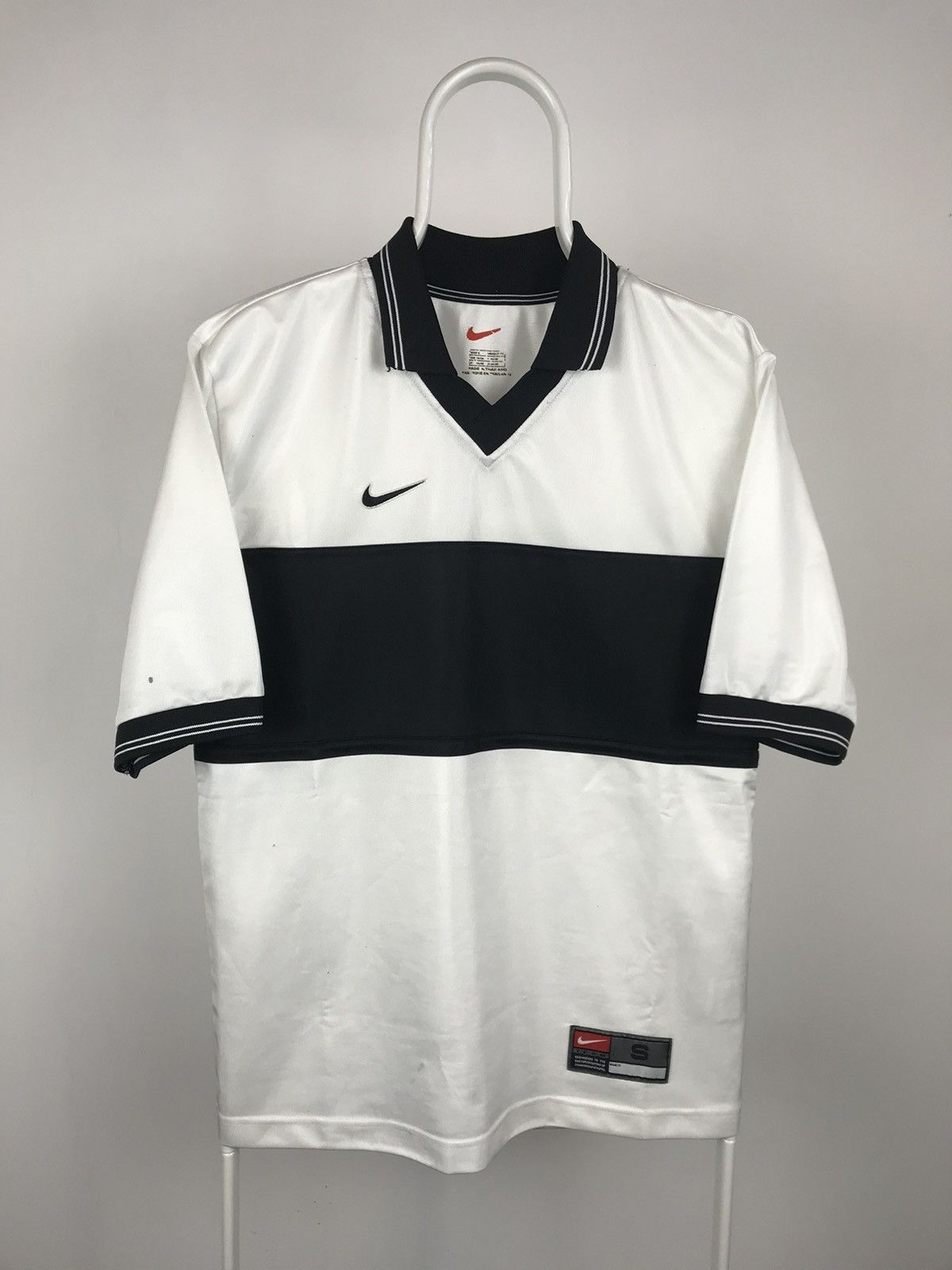 Nike Nike Vintage Tshirt Jersey Swoosh Logo Size US S / EU 44-46 / 1 - 1 Thumbnail