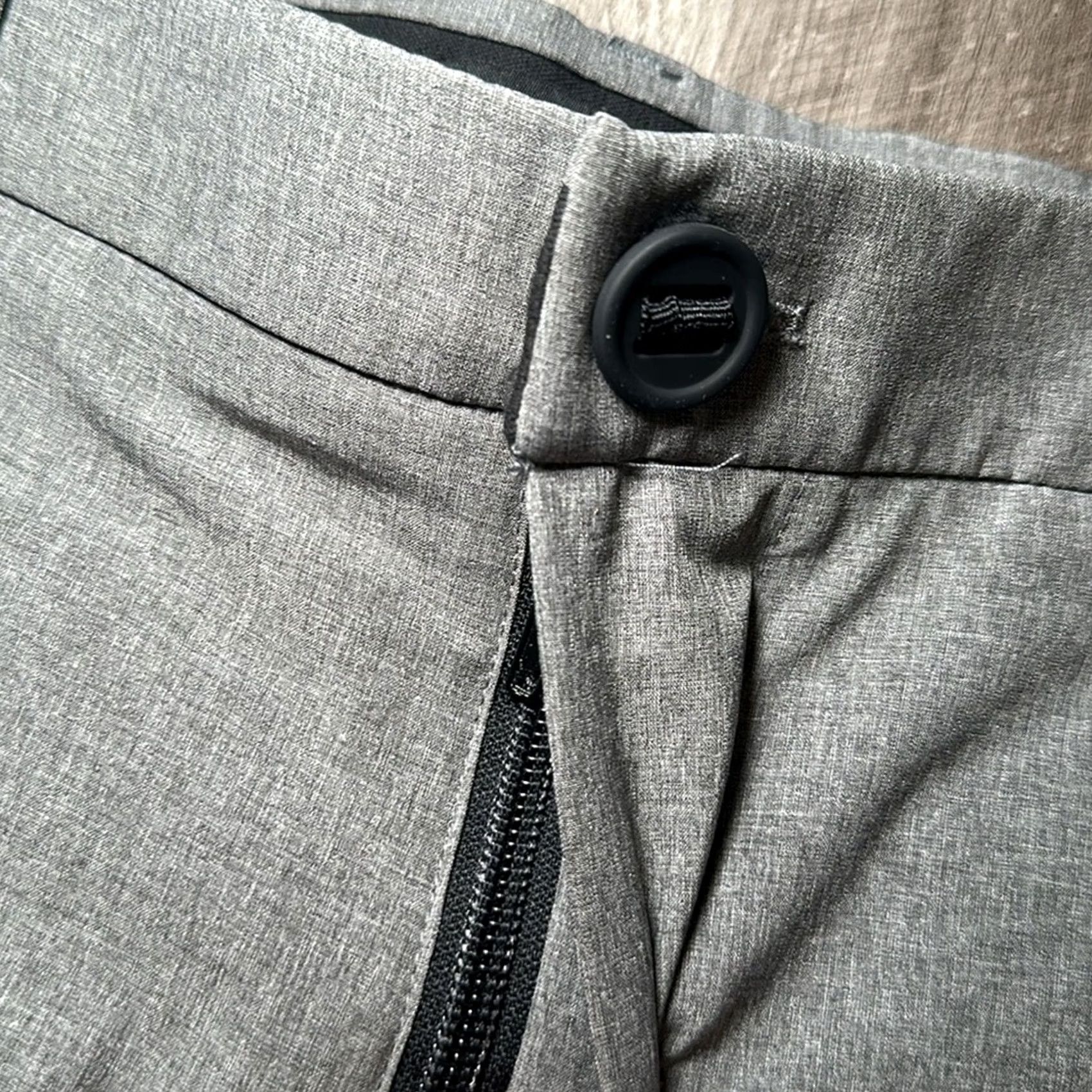 Vintage Howitzer Patriot Hybrid Performance Shorts Shirt Men 32 Gray NWOT Regular Chino 92% Polyester 8% Spandex 35 Inseam 8" 19" Long Mens Size US 32 / EU 48 - 6 Thumbnail