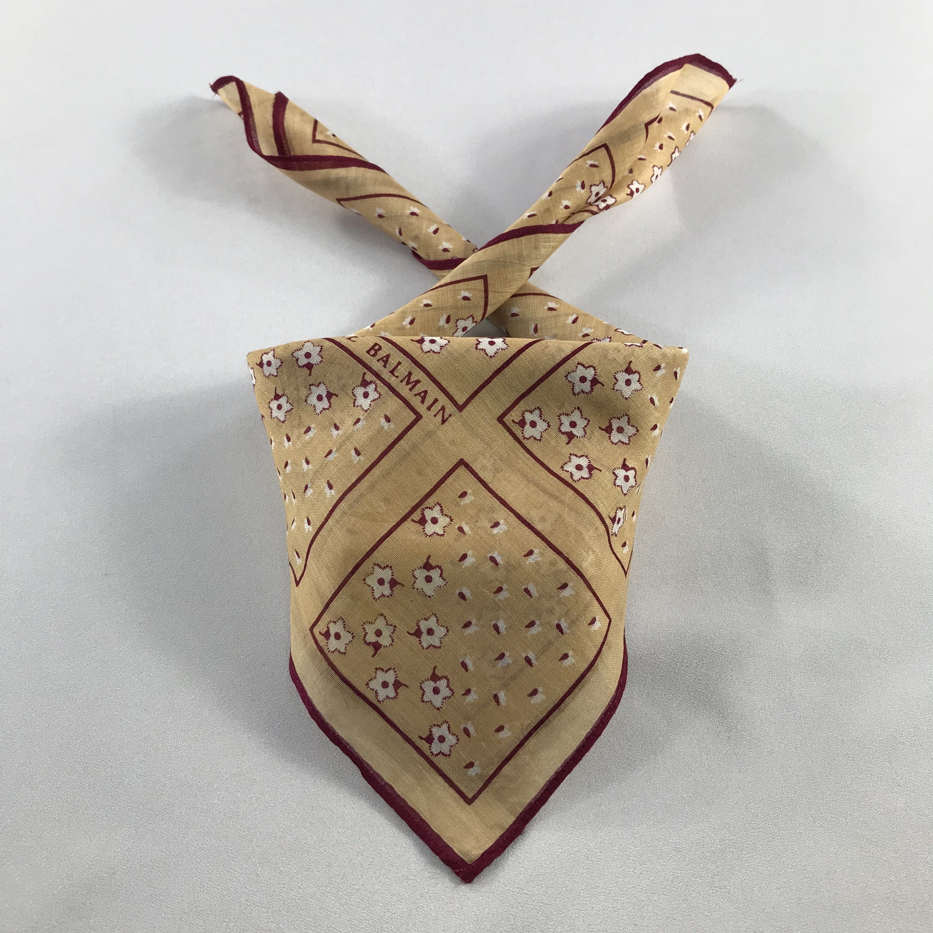 Pierre Balmain Pierre Balmain Handkerchief / Bandana / Neckerchief C585 Size ONE SIZE - 1 Thumbnail
