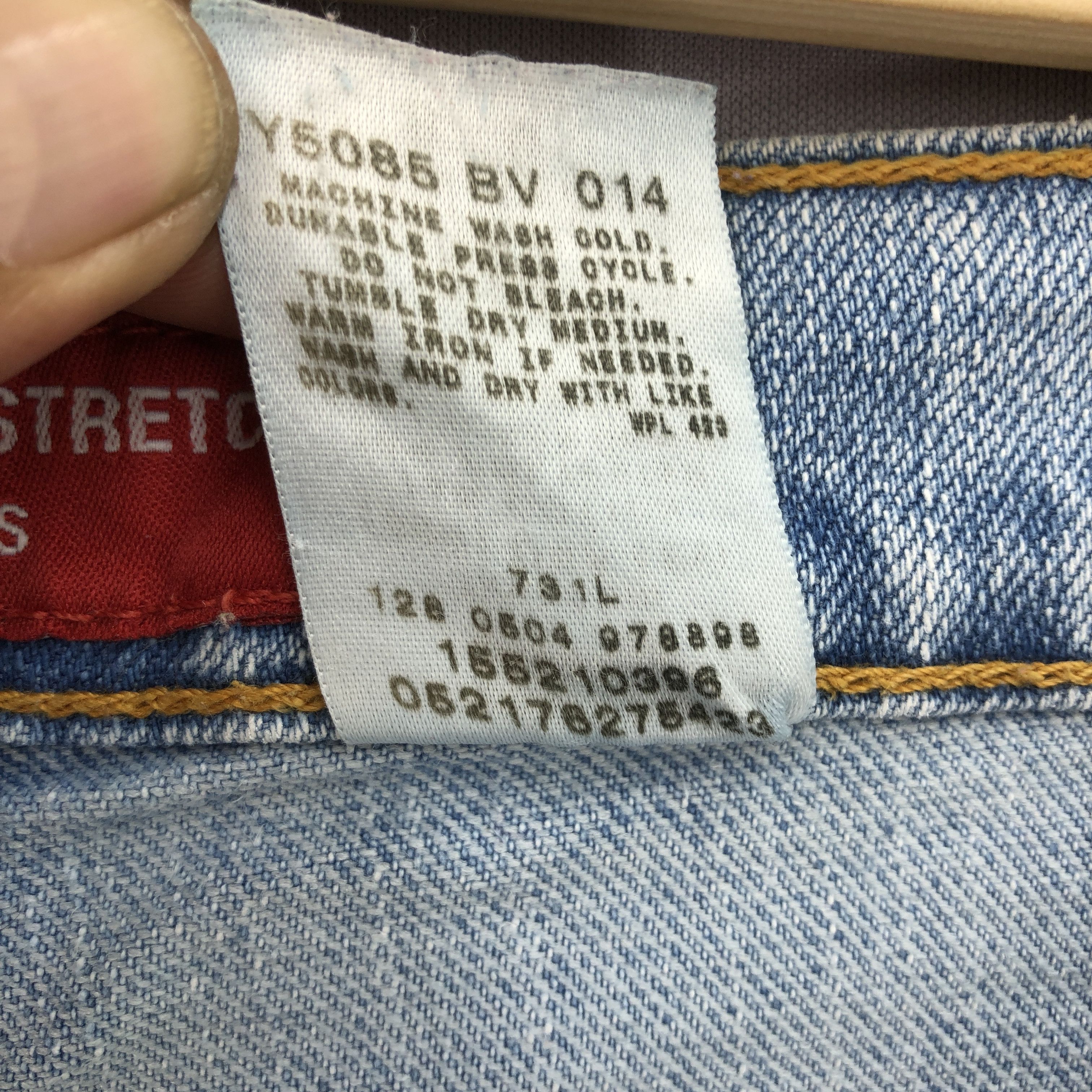 Levi's Vintage Levis Sun Faded Blue Wash Jeans Levi's Denim Pants Size 28" / US 6 / IT 42 - 7 Thumbnail