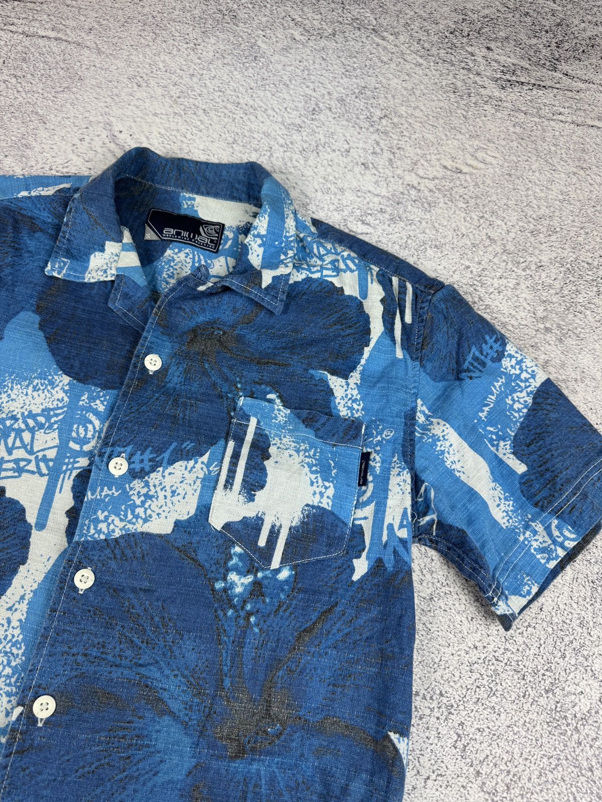 Vintage Animal Worldwide Feride Hawaiian Shirt Blue Floral Graffiti Size US S / EU 44-46 / 1 - 2 Thumbnail