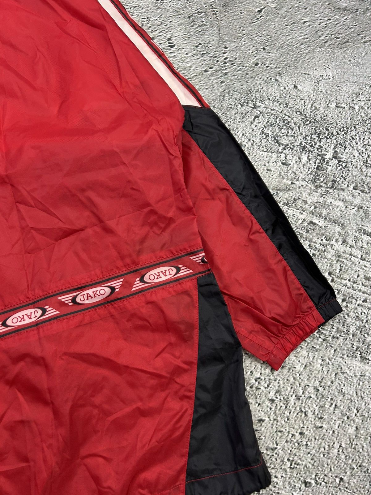 Vintage Jako vintage Track Jacket black white red 90s Size US XL / EU 56 / 4 - 10 Thumbnail