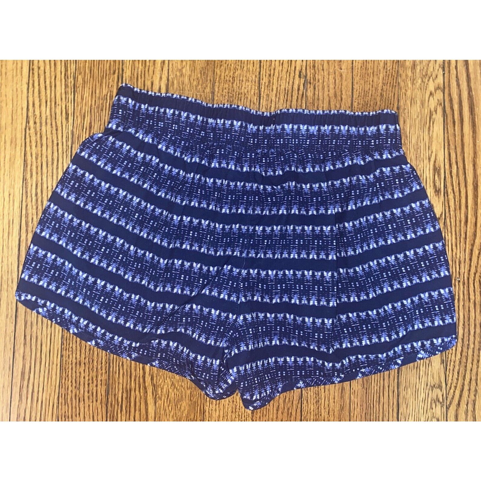 Athleta Athleta Ikat Stripe Sway Shorts 3" Pockets 213026 Medium Size 29" - 5 Thumbnail