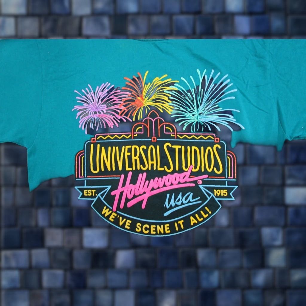 Vintage VINTAGE Universal Studios Hollywood T-Shirt Mens L Green 90s USA Theme Crew Neck Short Sleeve Cotton Shirt Size US L / EU 52-54 / 3 - 1 Thumbnail