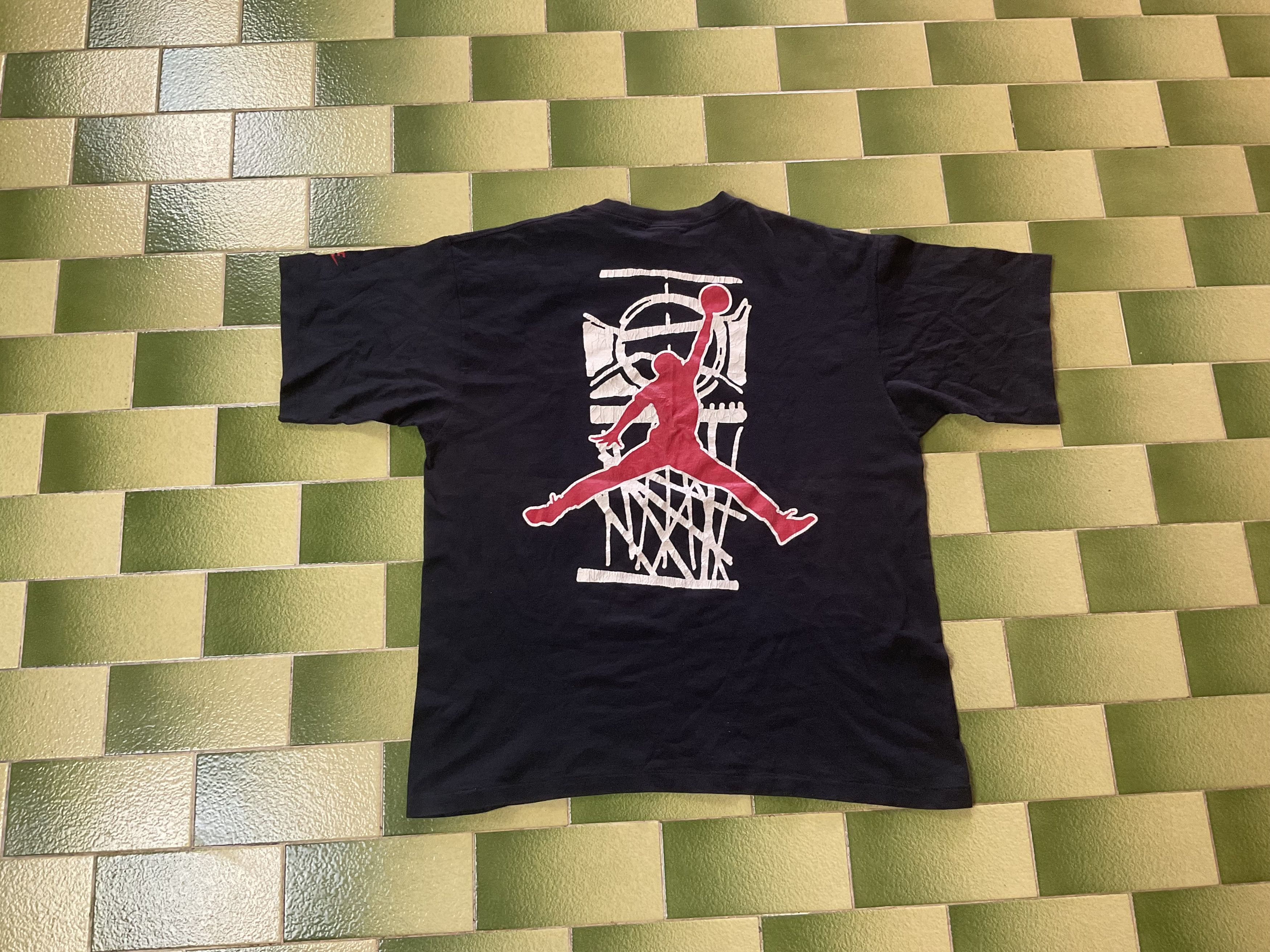 NBA Vintage 90s Authentic Air Jordan by NIKE T-Shirt Jordan Size US XL / EU 56 / 4 - 1 Thumbnail